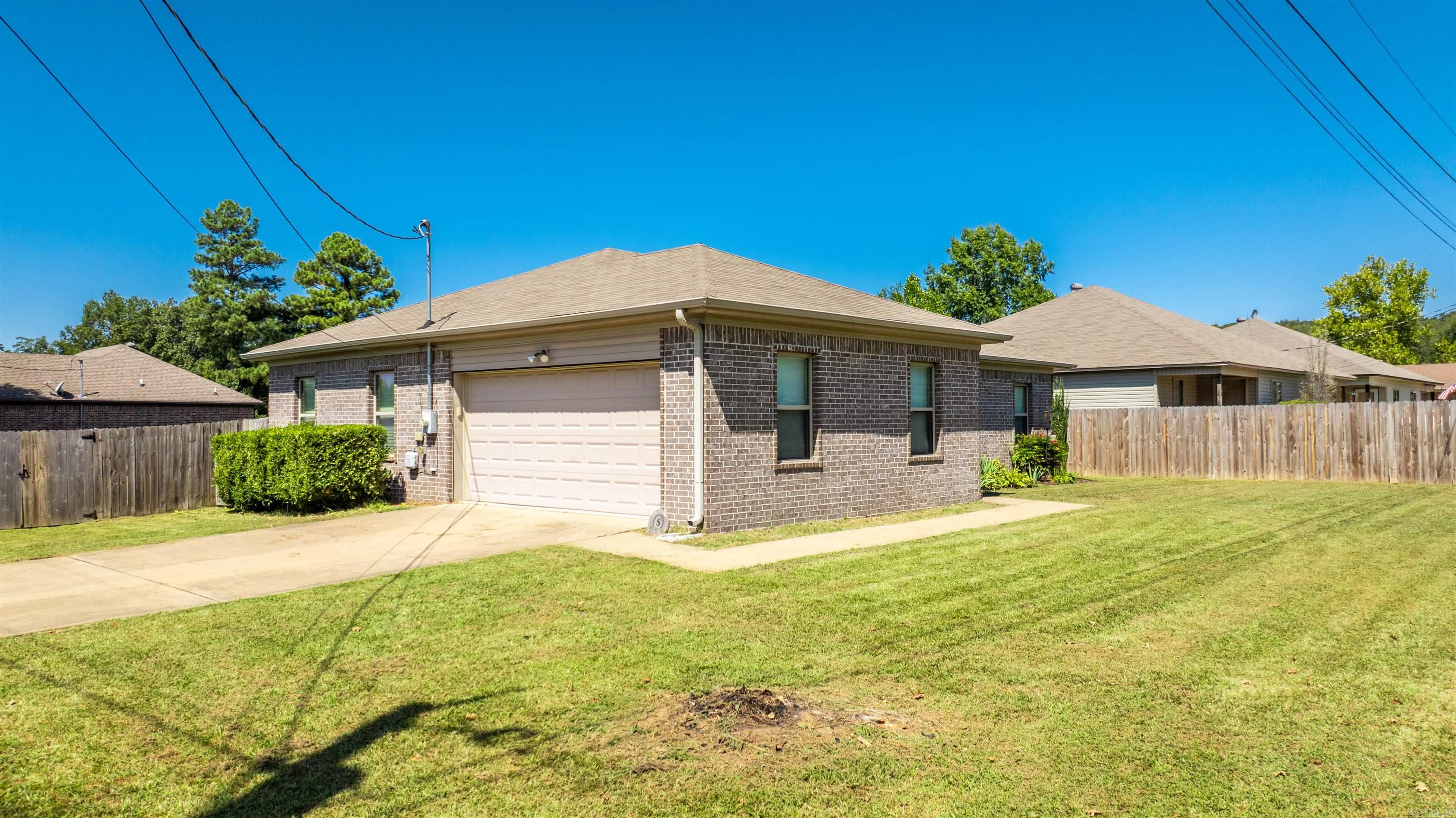 BENTON PLACE ADDN - Residential