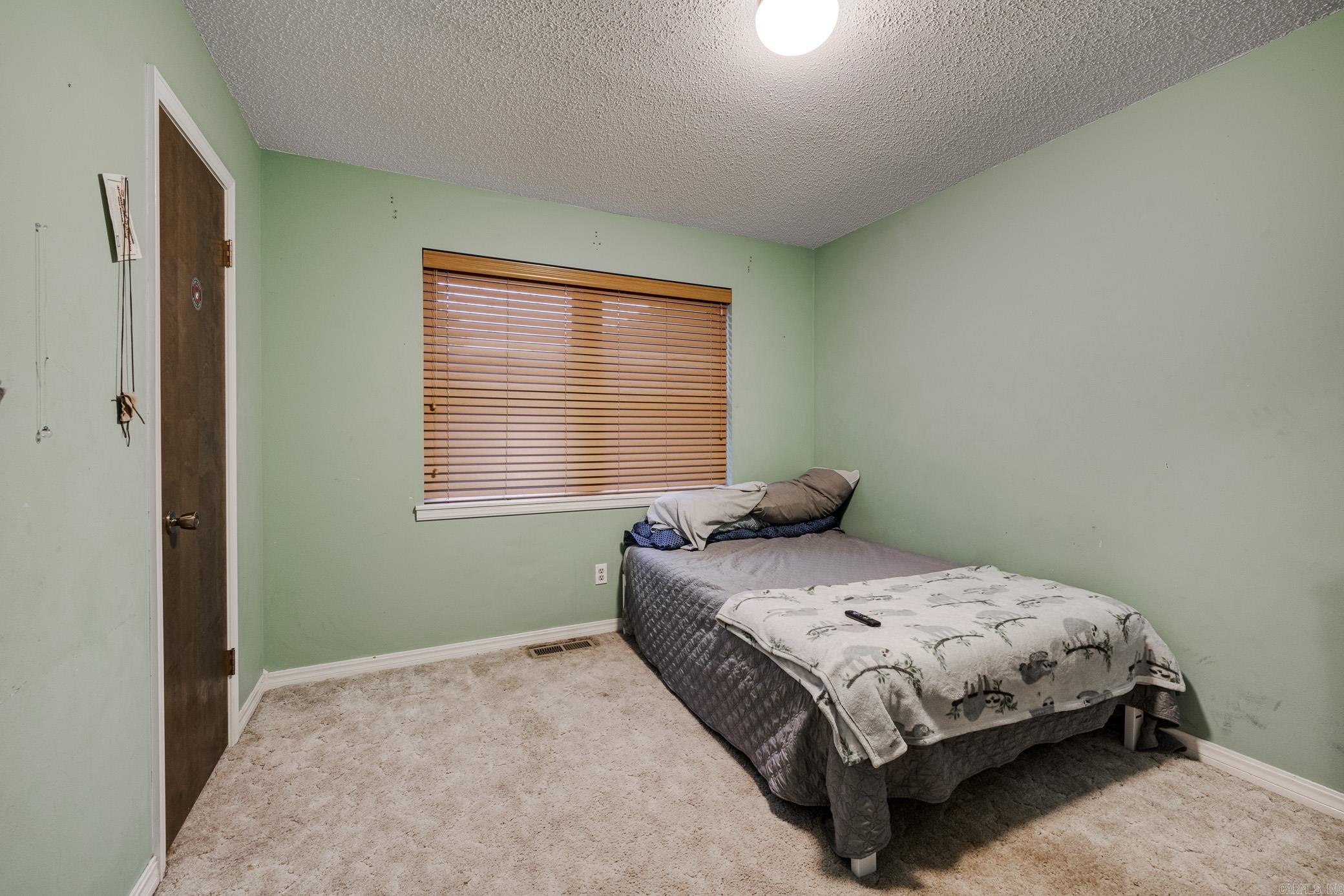 PINE CREST HILL - Residential