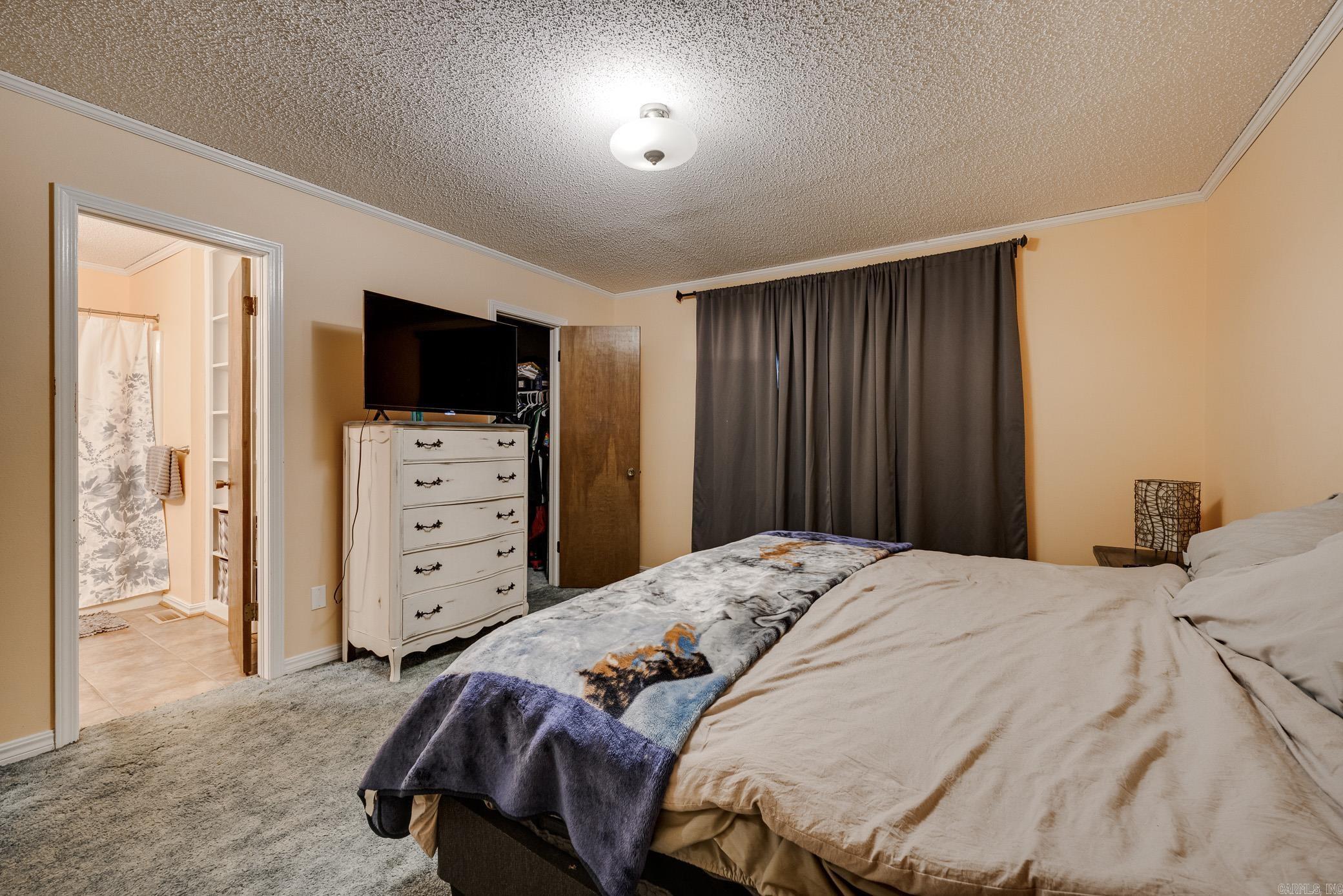 PINE CREST HILL - Residential