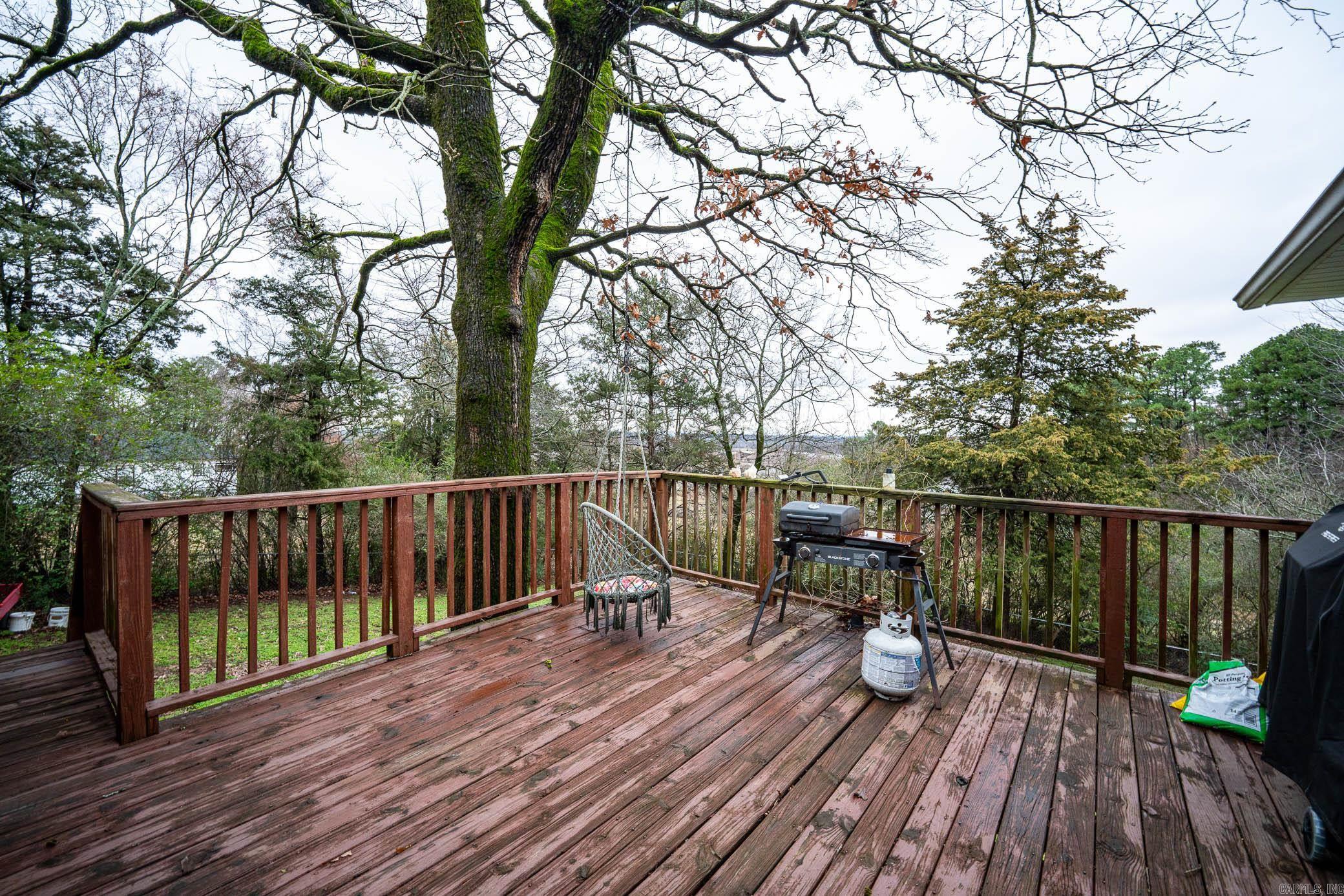 PINE CREST HILL - Residential