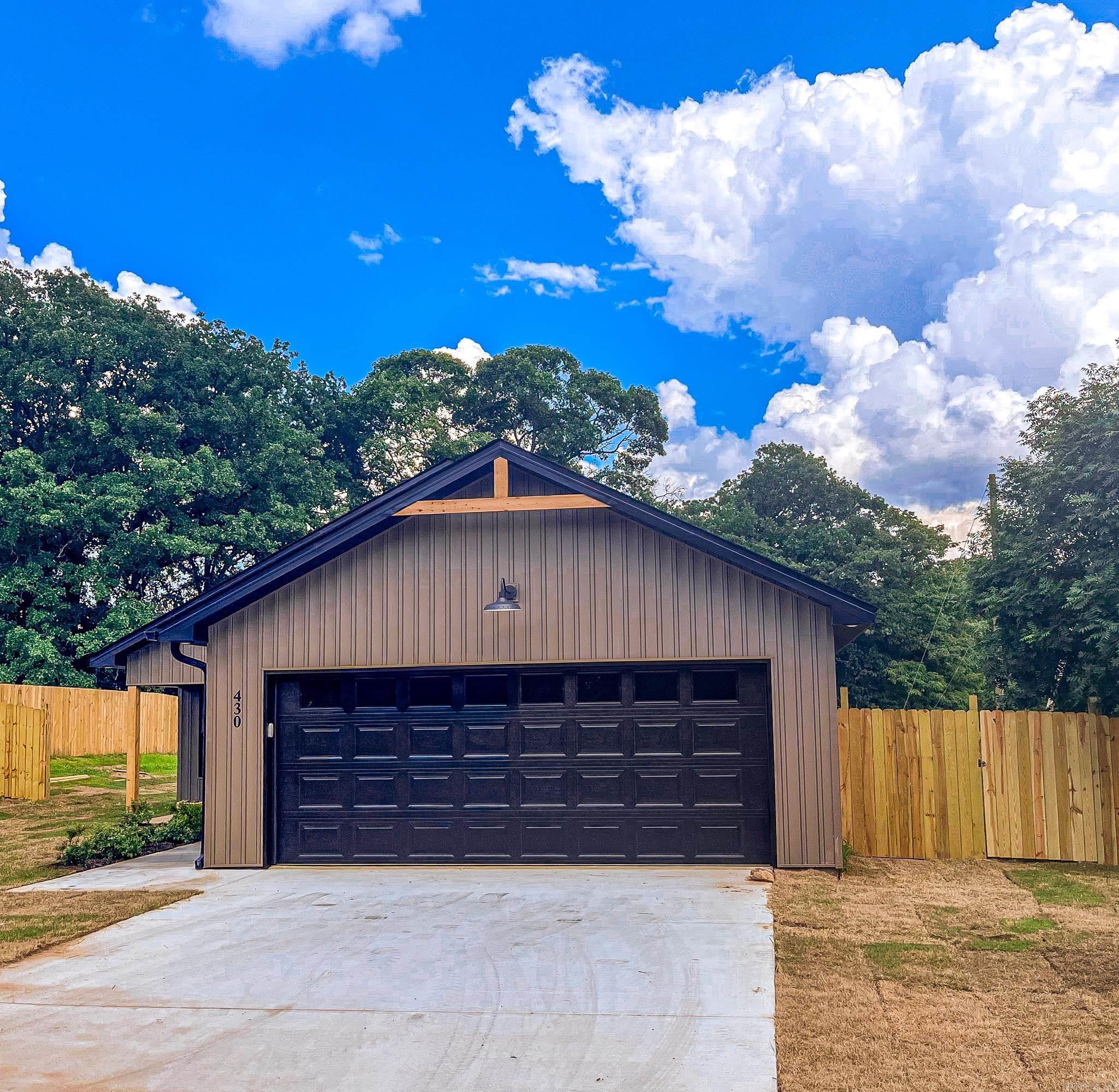 Hill Crest - Residential