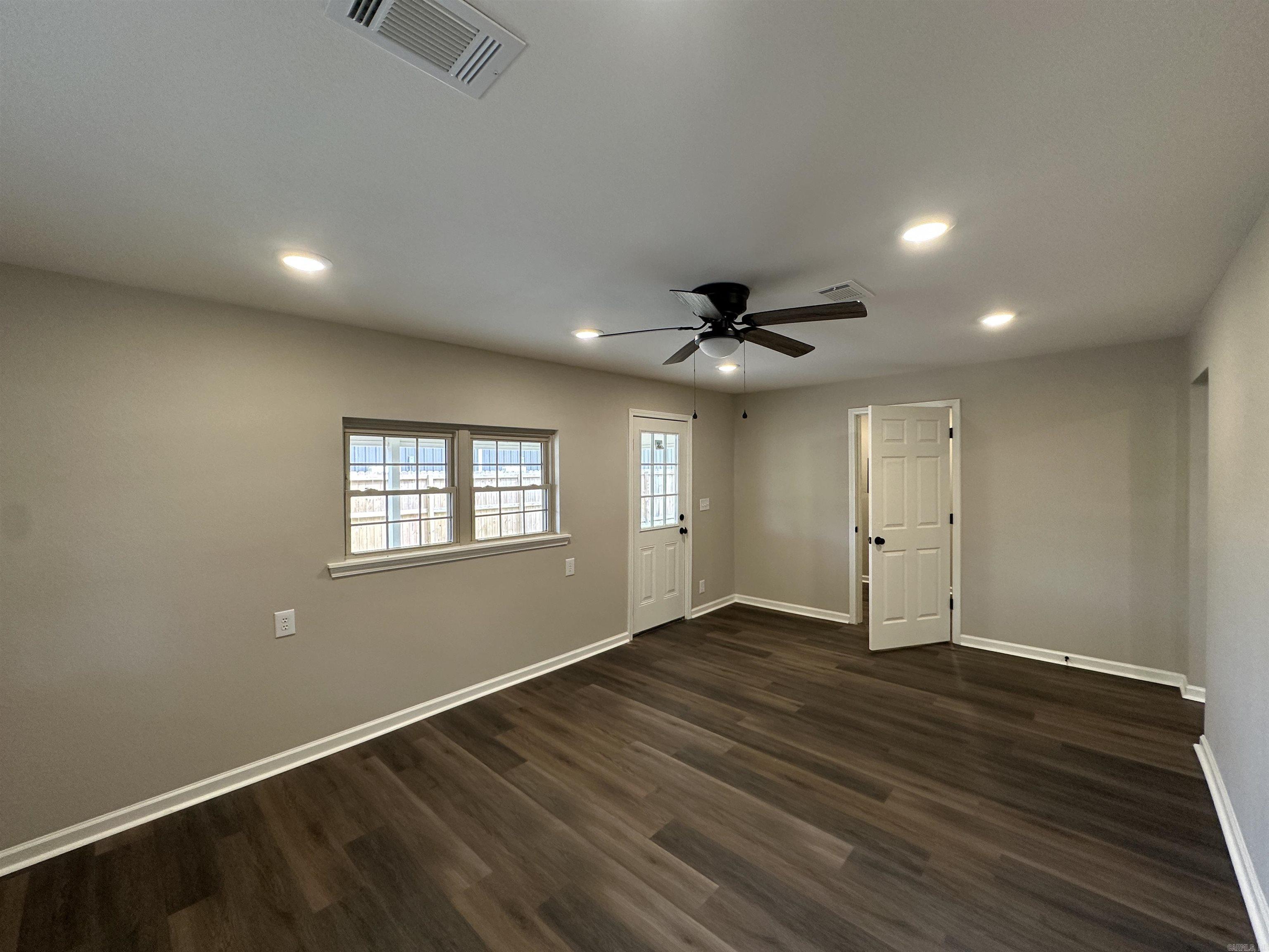 DEERWOOD - Residential