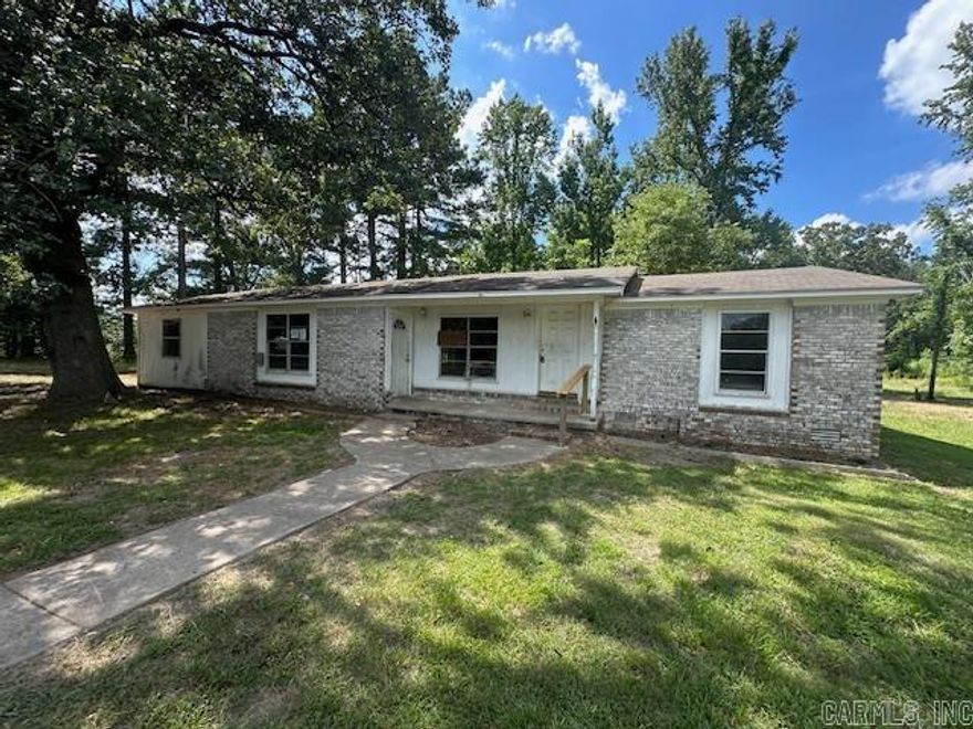 Spacious home on almost 3-1/2 acres. 3 bedrooms, 1 full bath, bonus room, and 2 living rooms. All offers must be submitted, by Selling Agent, to PropOffers.com