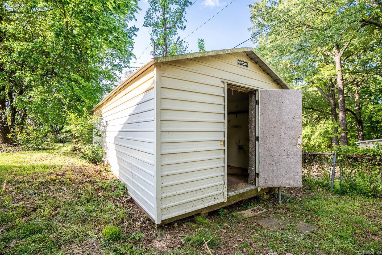 FOREST HILLS - Residential