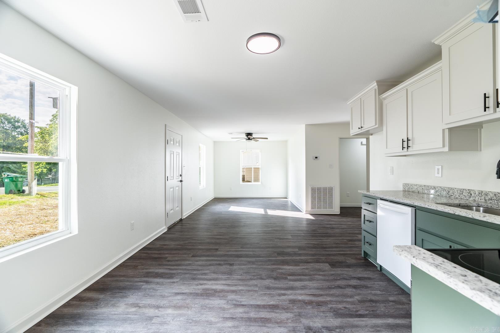 FOREST HILLS - Residential