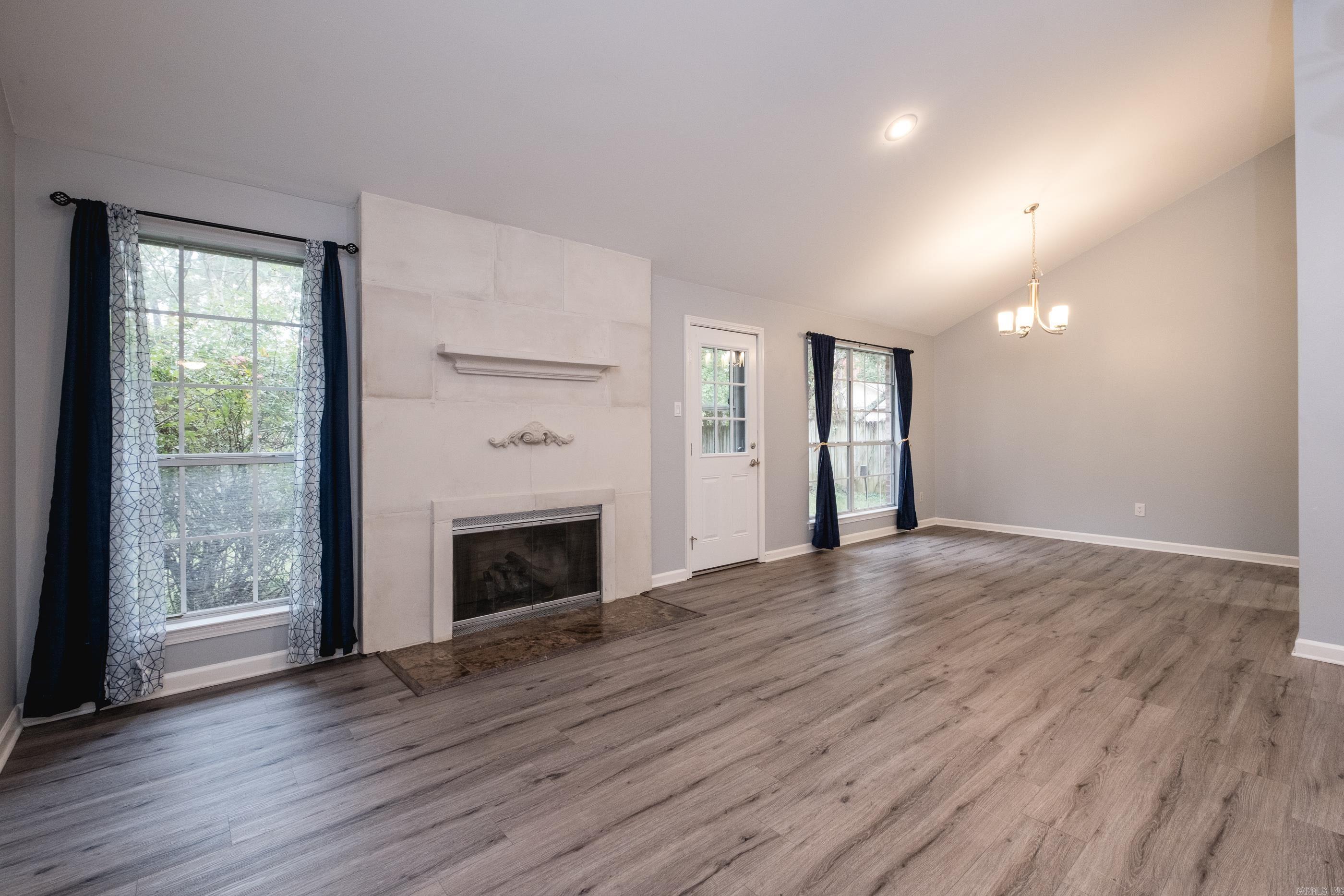 DEER PARK - Residential