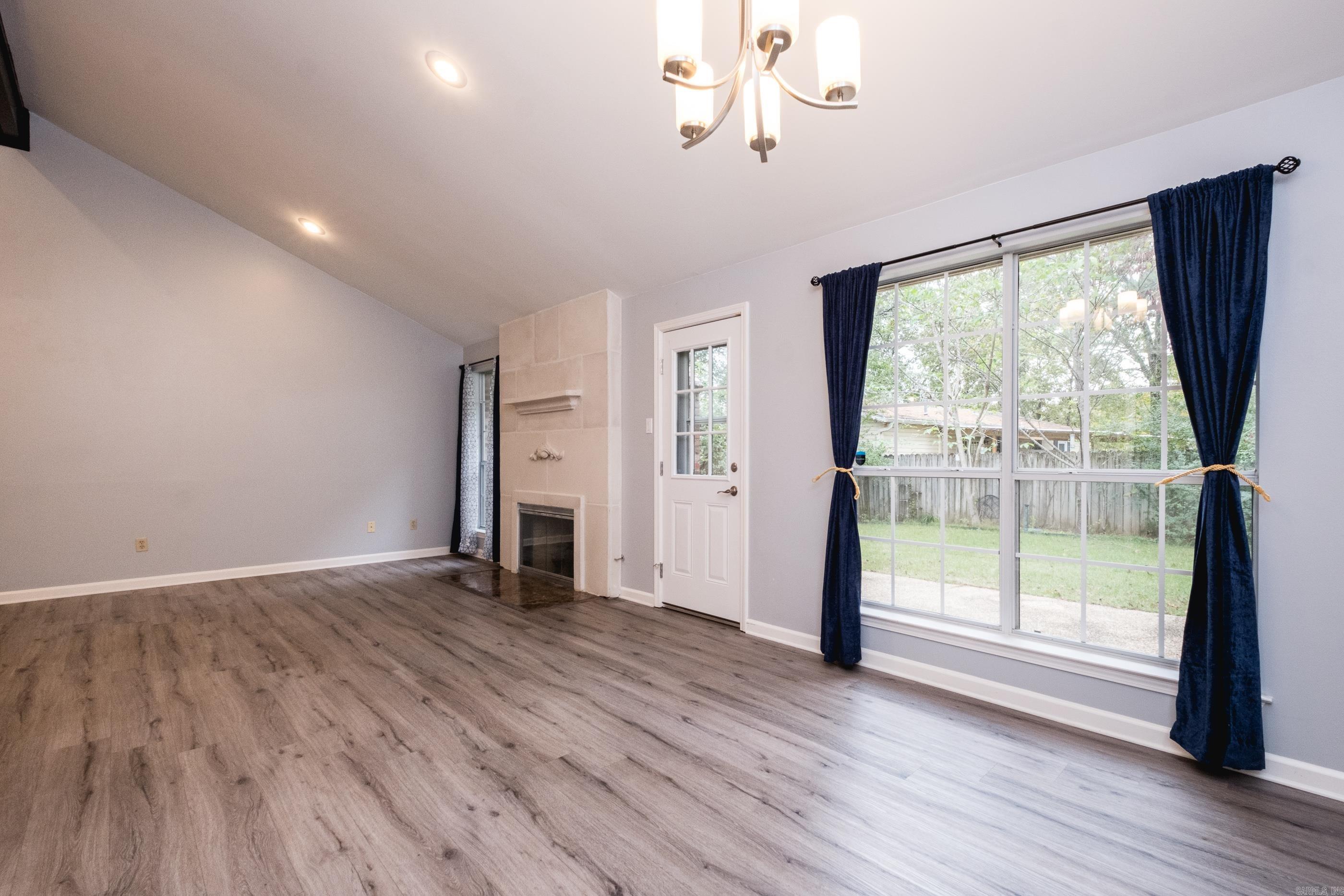 DEER PARK - Residential