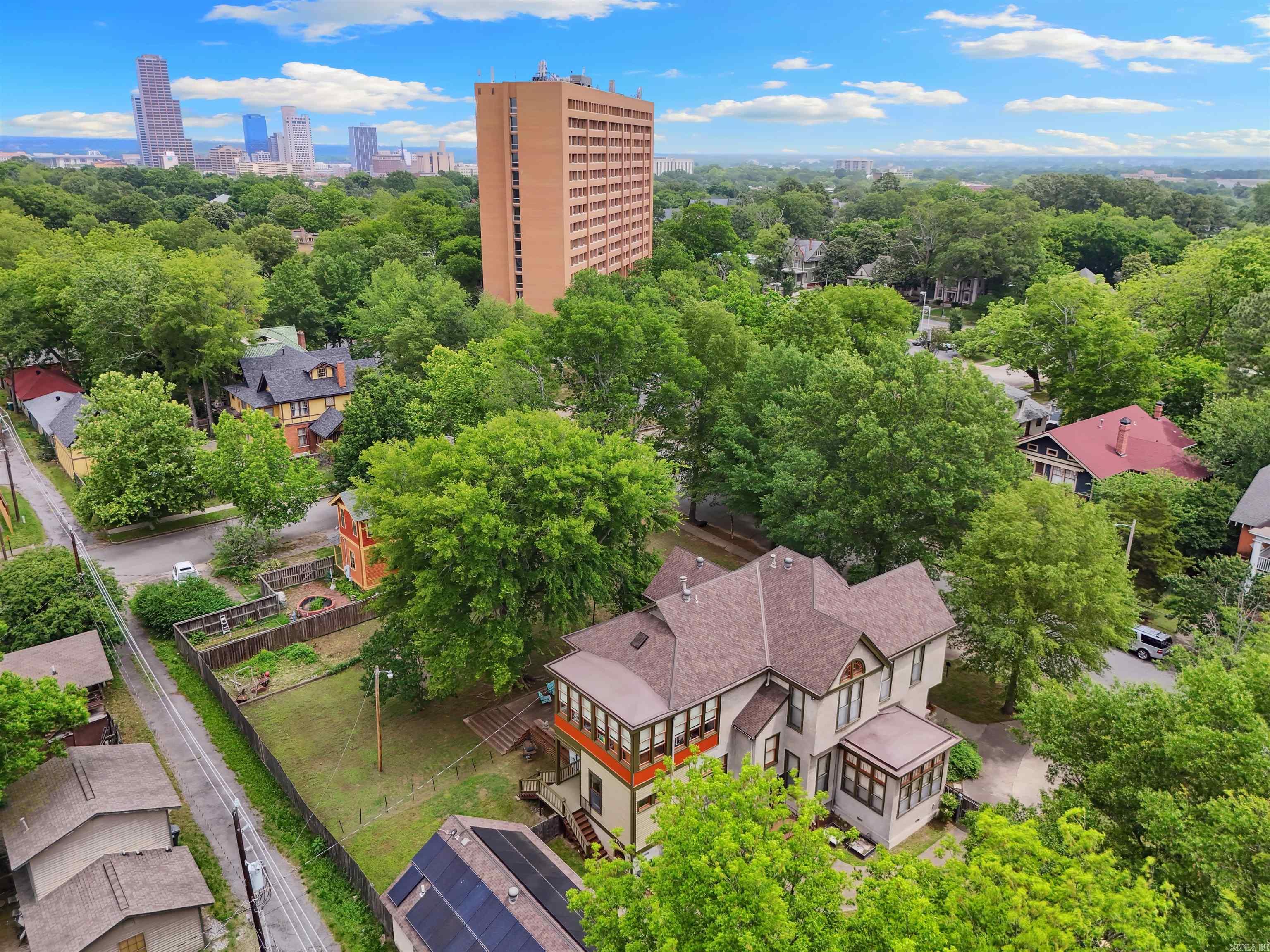 Weldon E Wrights - Residential