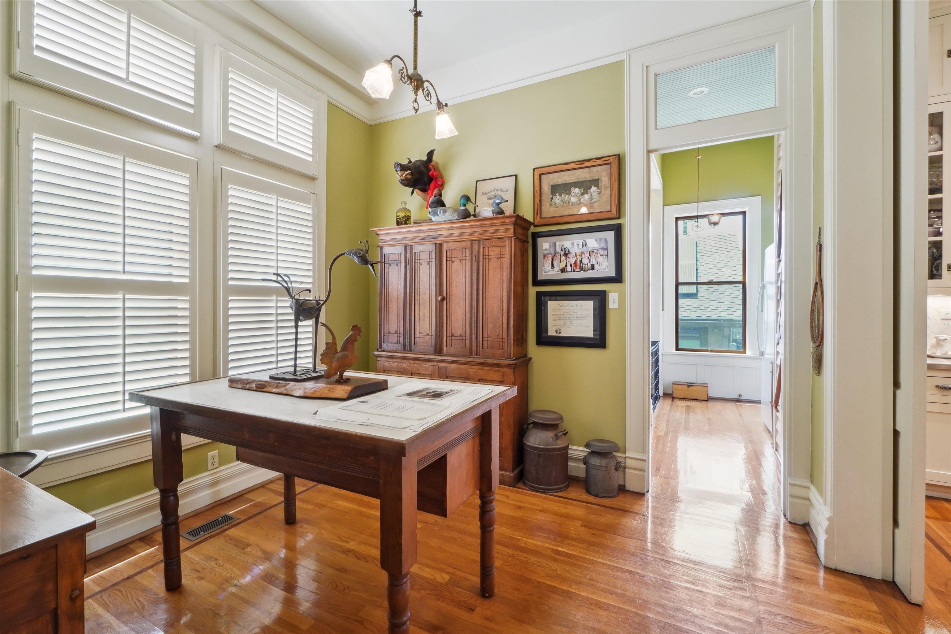 Weldon E Wrights - Residential