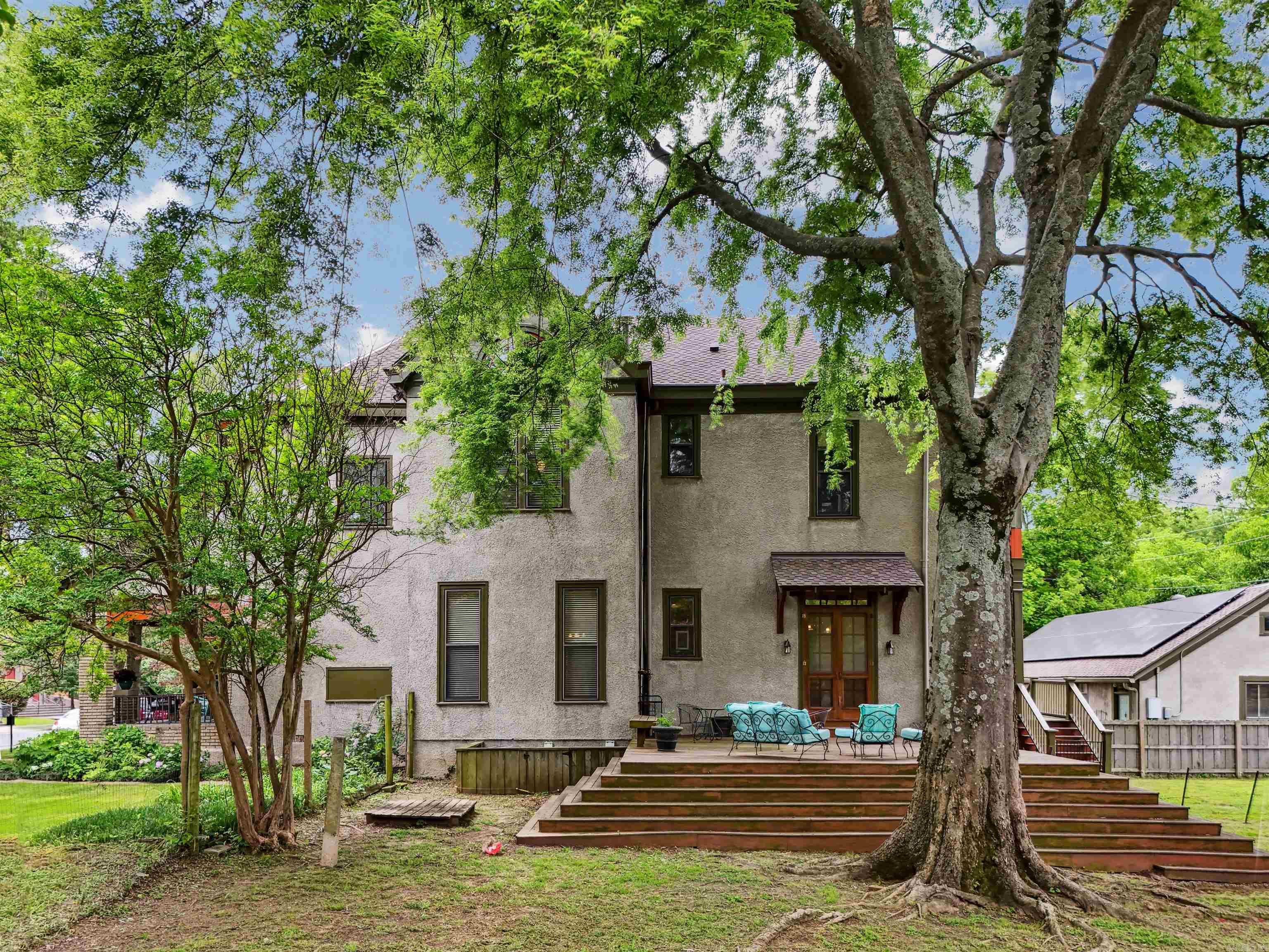 Weldon E Wrights - Residential