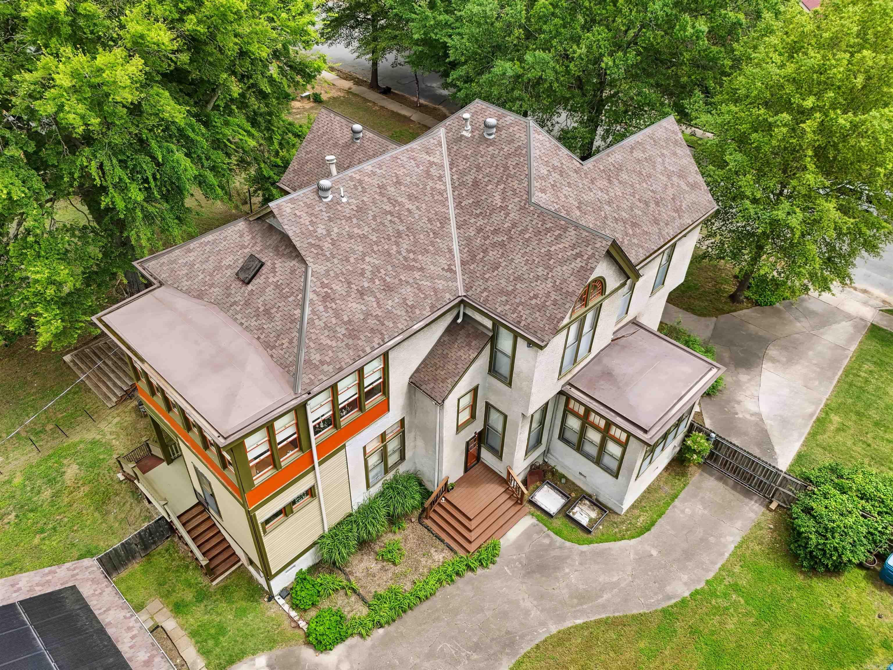 Weldon E Wrights - Residential