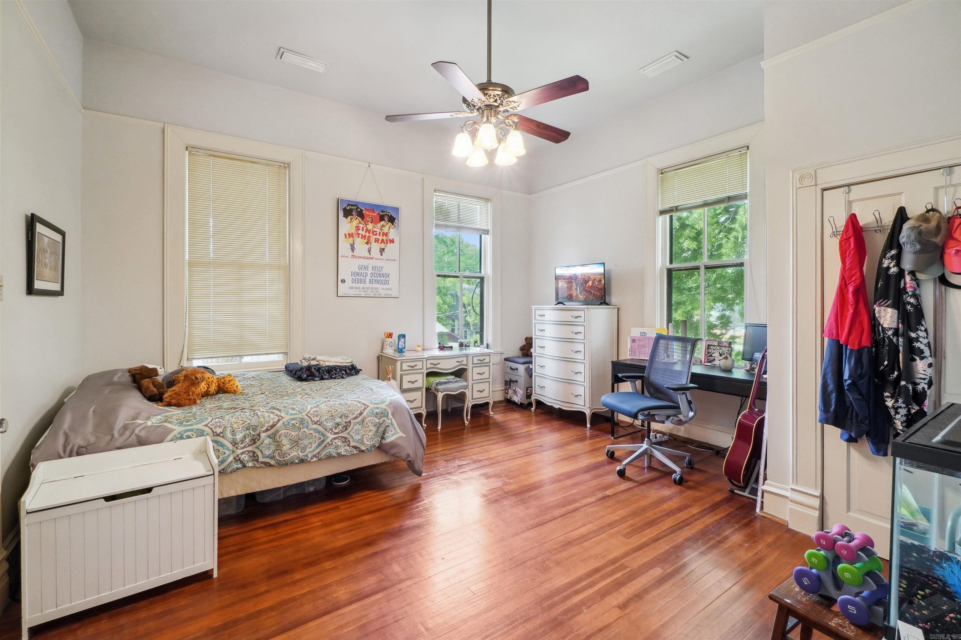 Weldon E Wrights - Residential