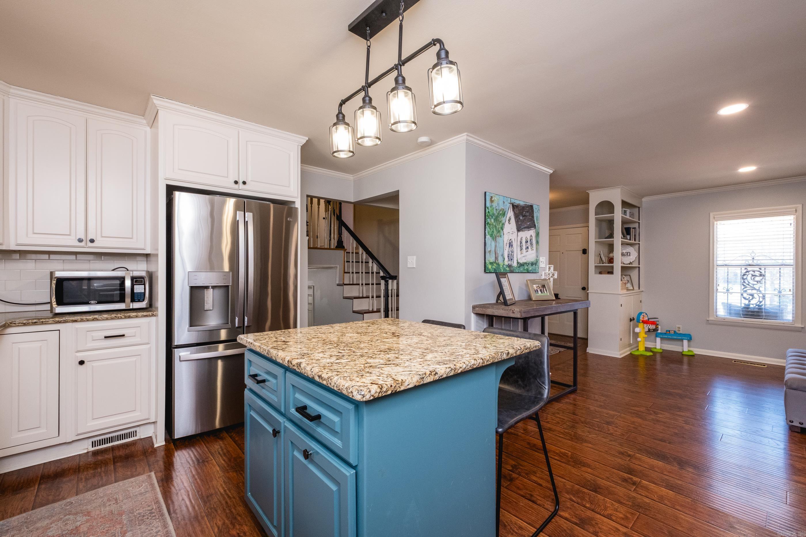 Meeks Manor - Residential