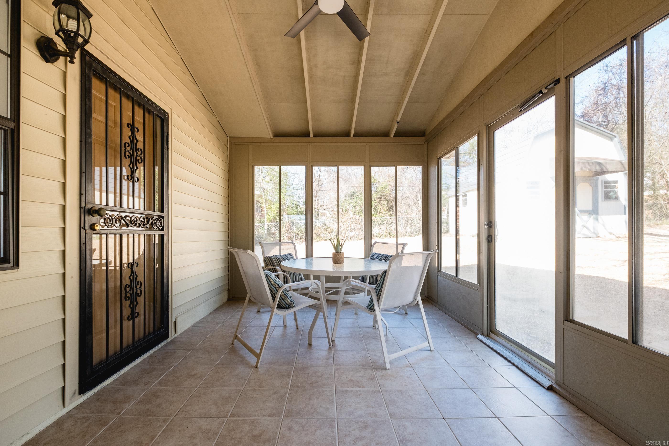 Meeks Manor - Residential