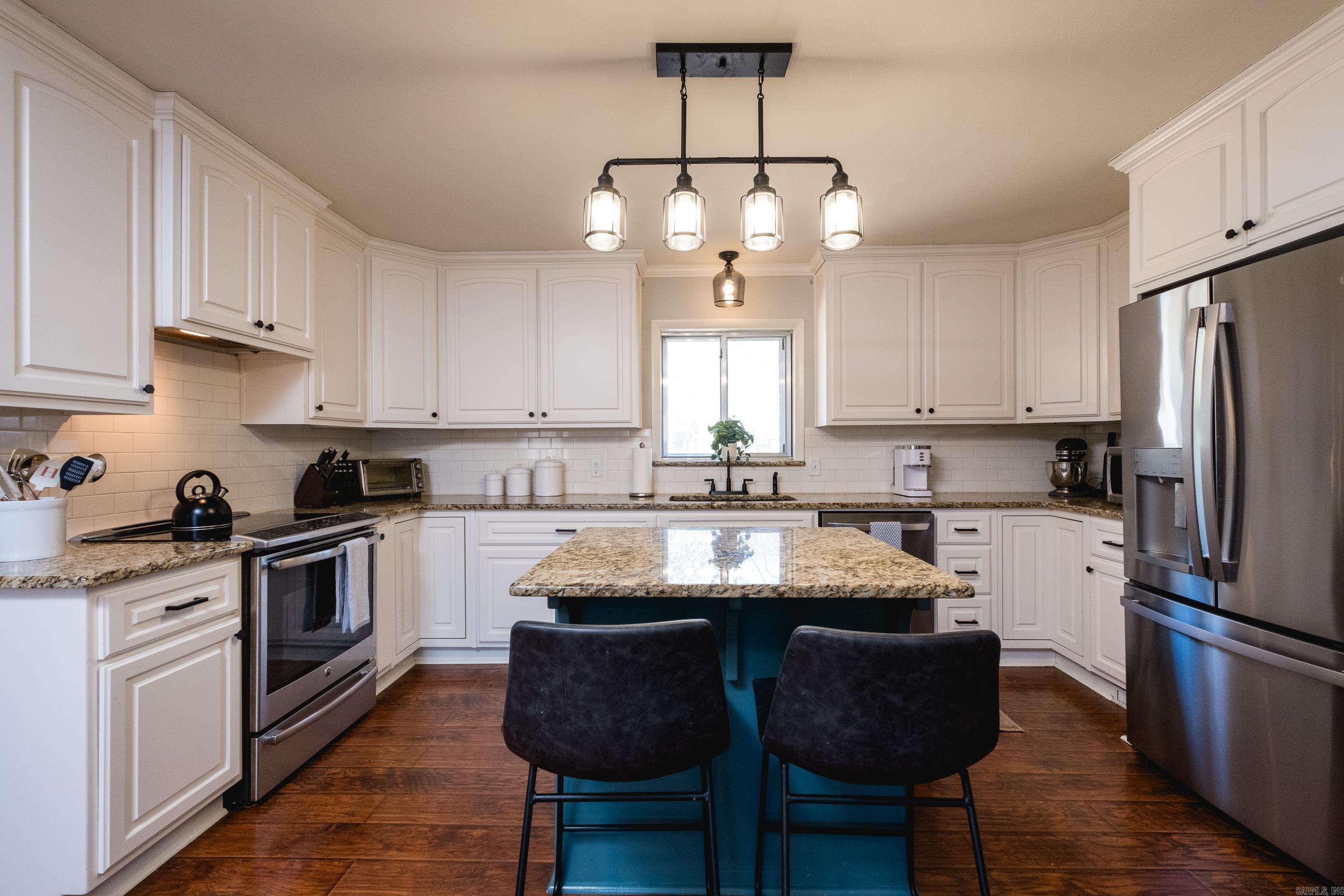 Meeks Manor - Residential