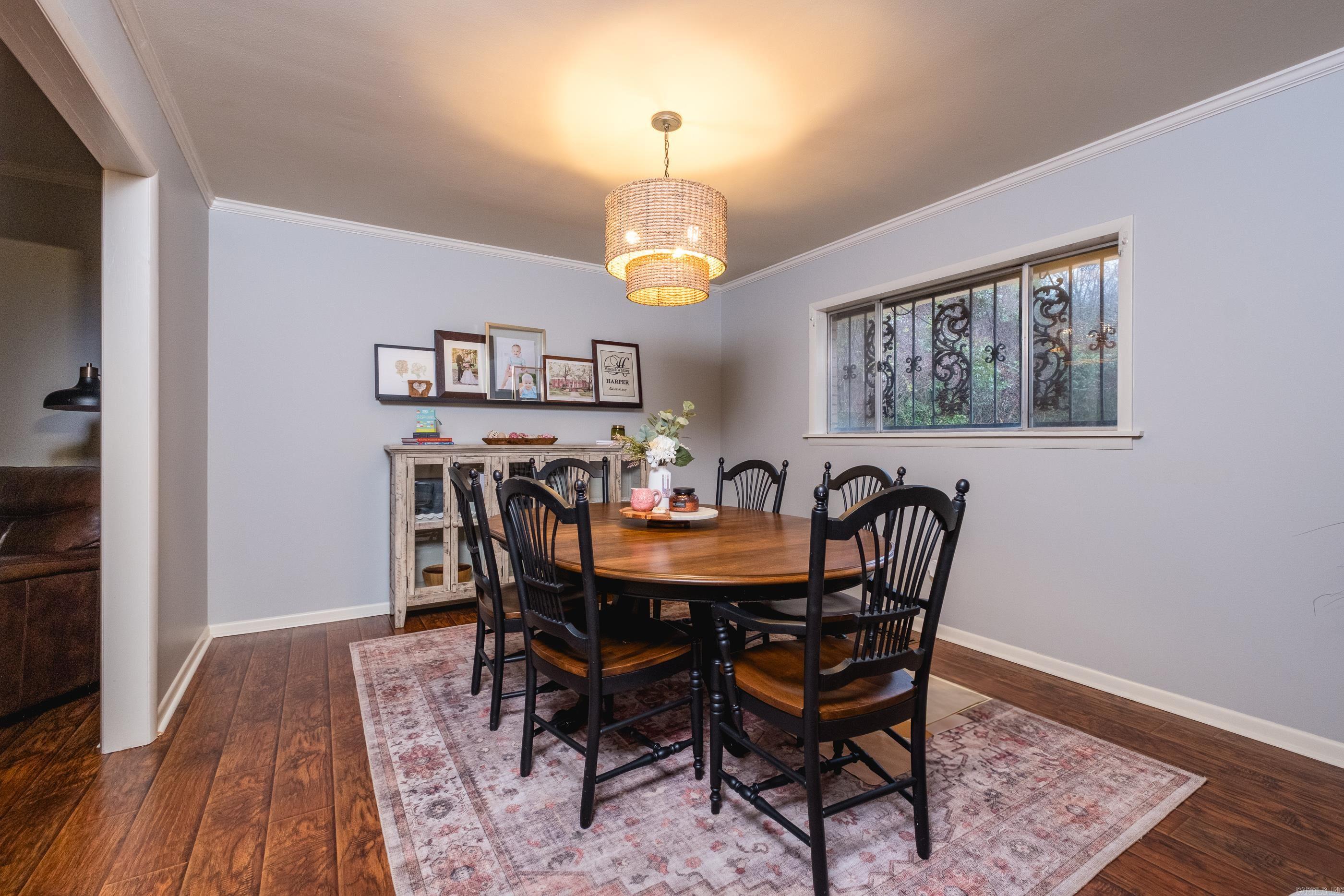 Meeks Manor - Residential