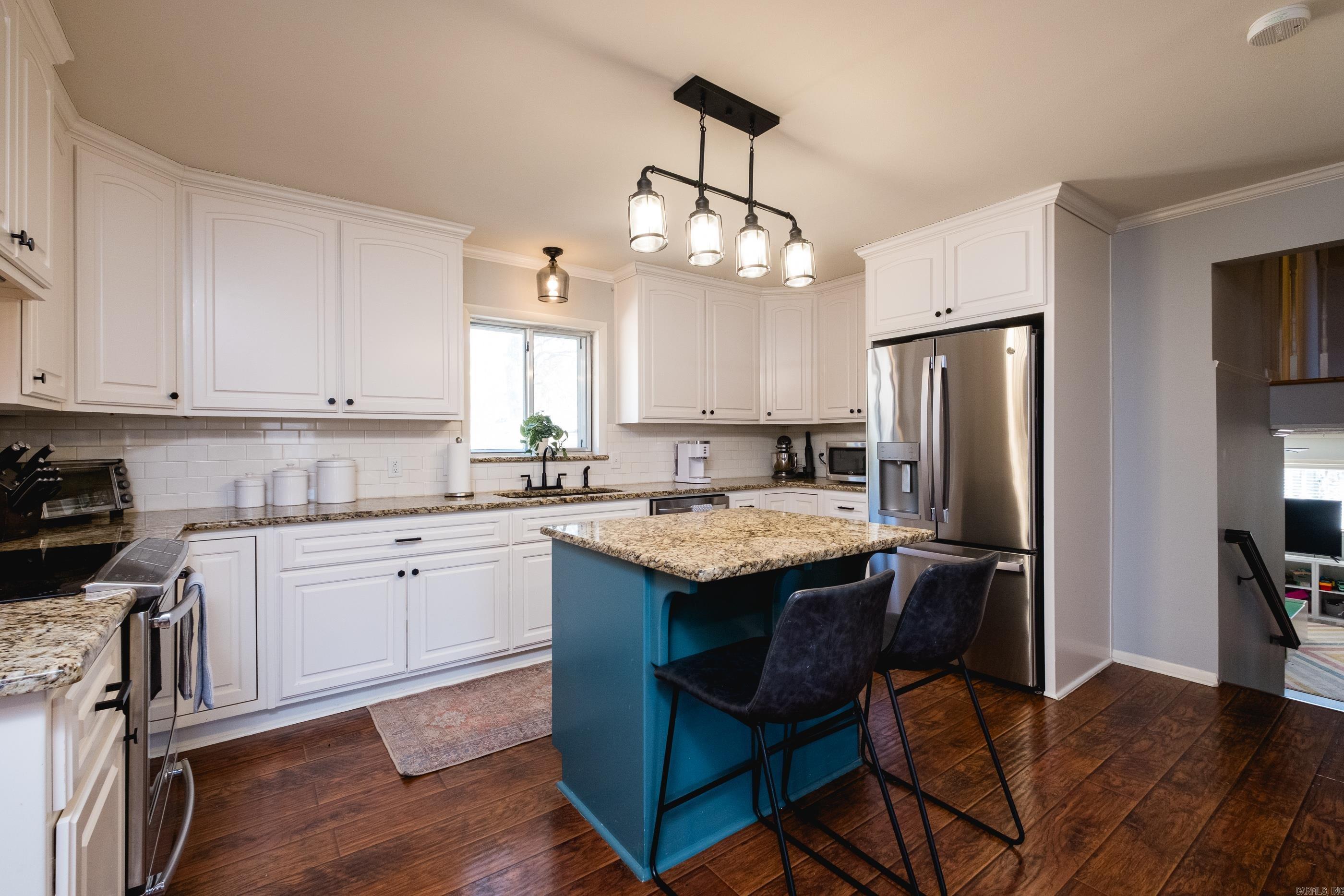 Meeks Manor - Residential