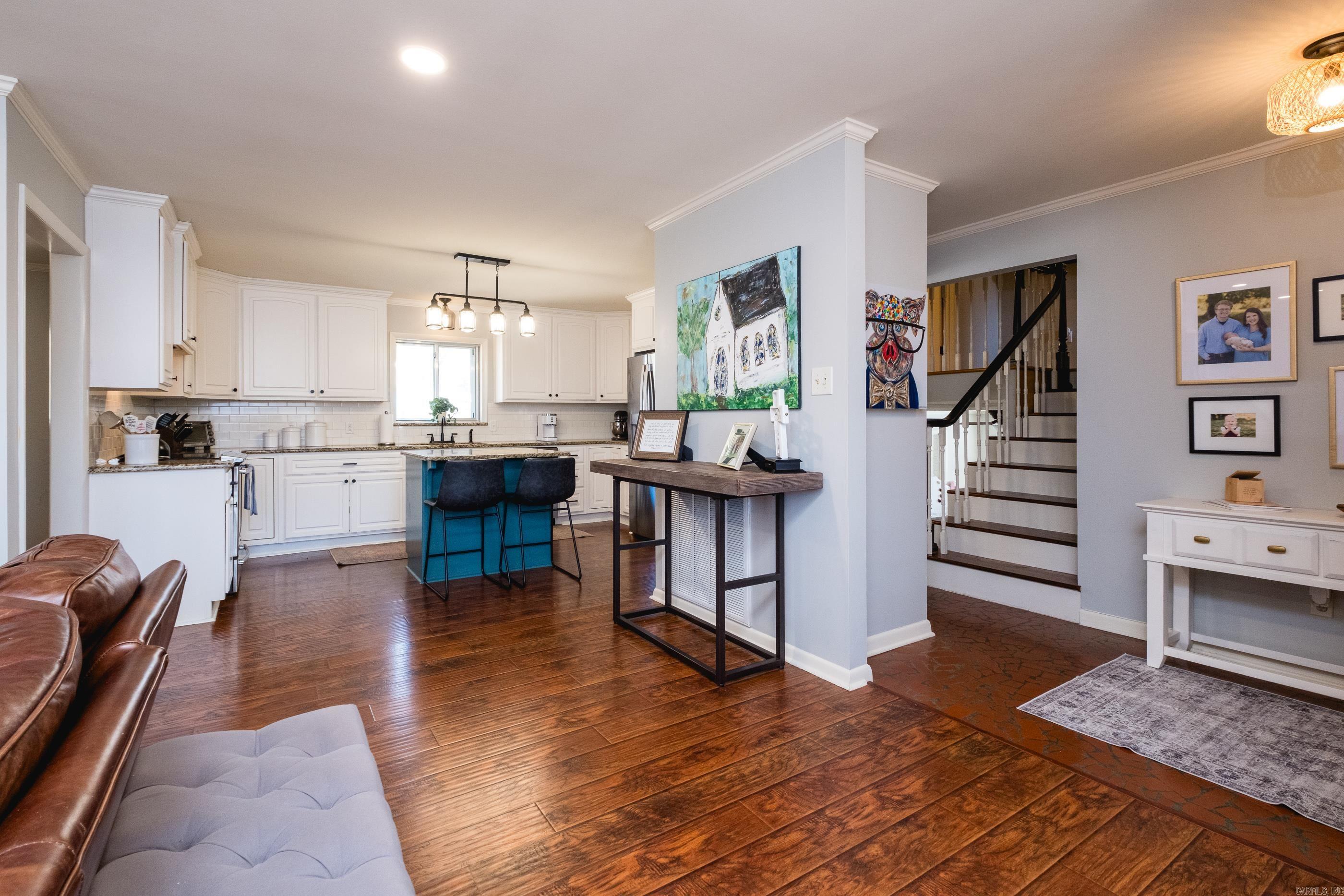 Meeks Manor - Residential