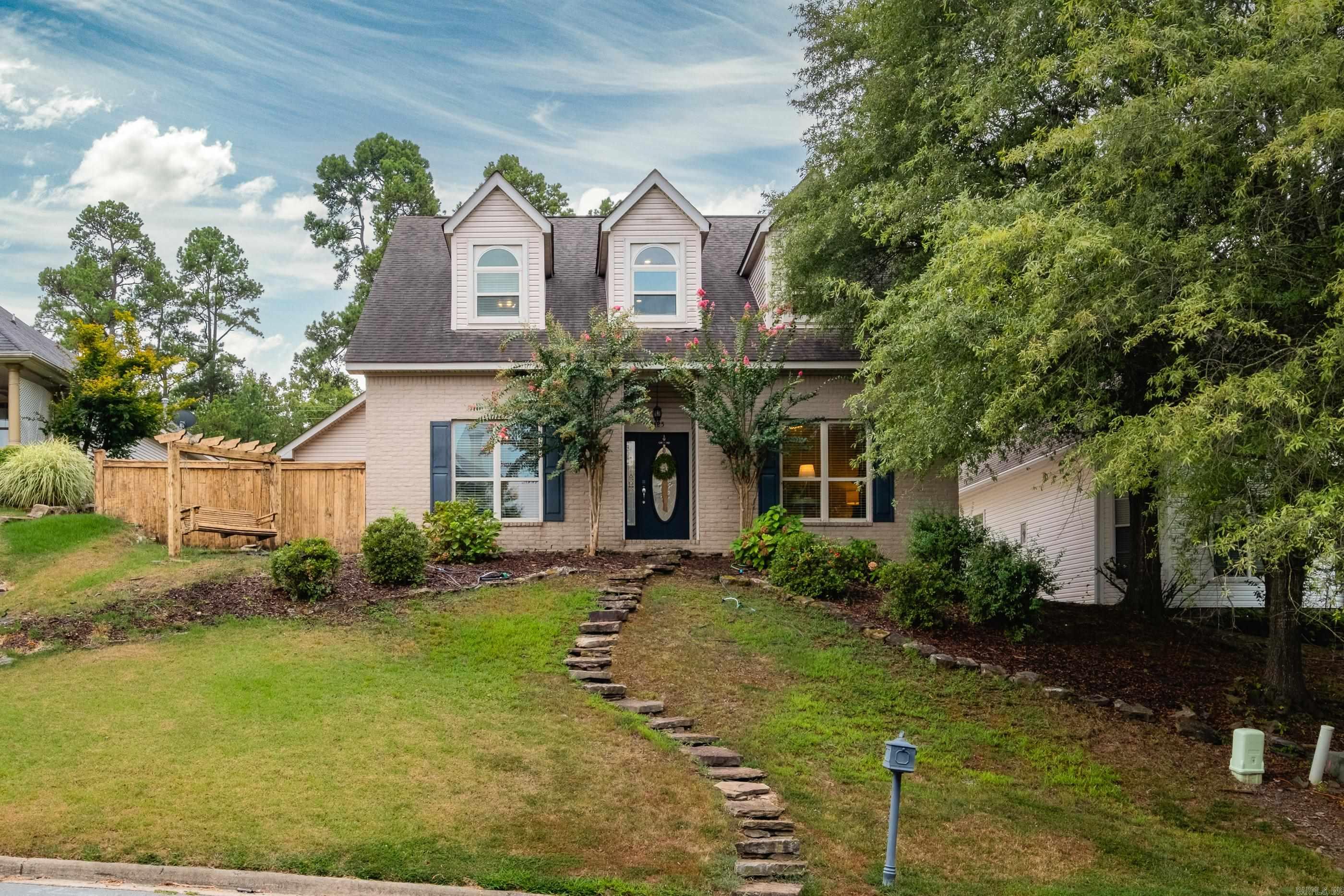 WOODLANDS EDGE - Residential