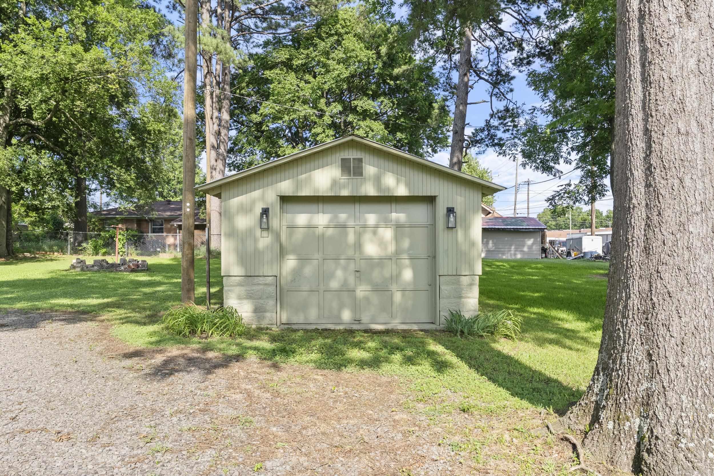 ORIGINAL TOWN OF MORRILTON - Residential