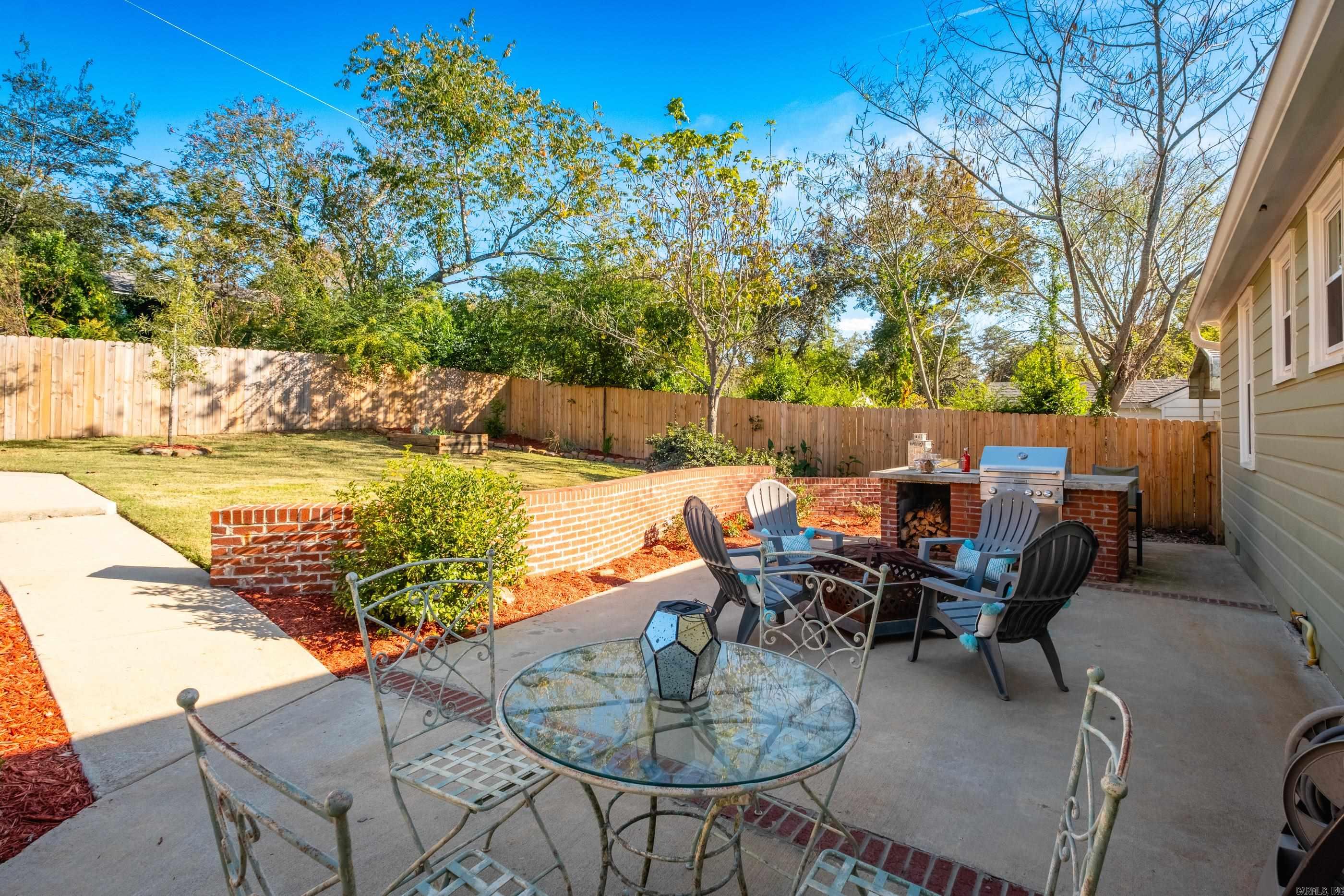 KINGWOOD PLACE - Residential