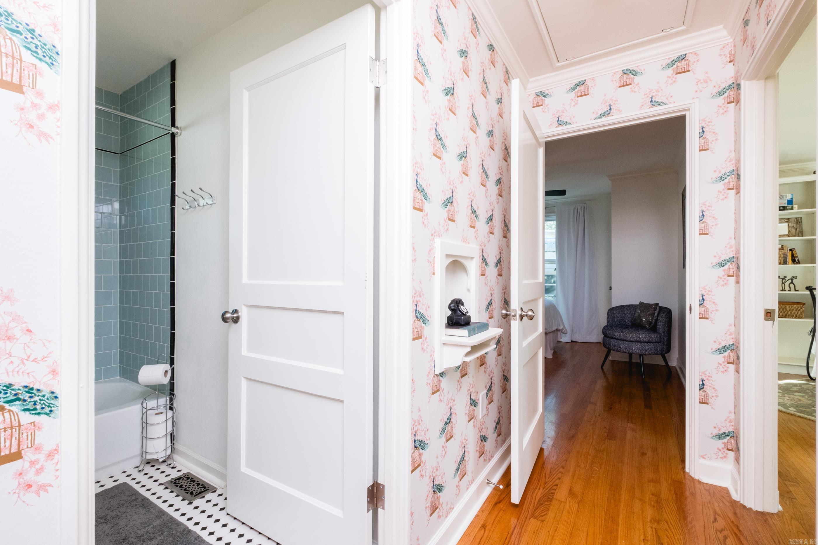 KINGWOOD PLACE - Residential