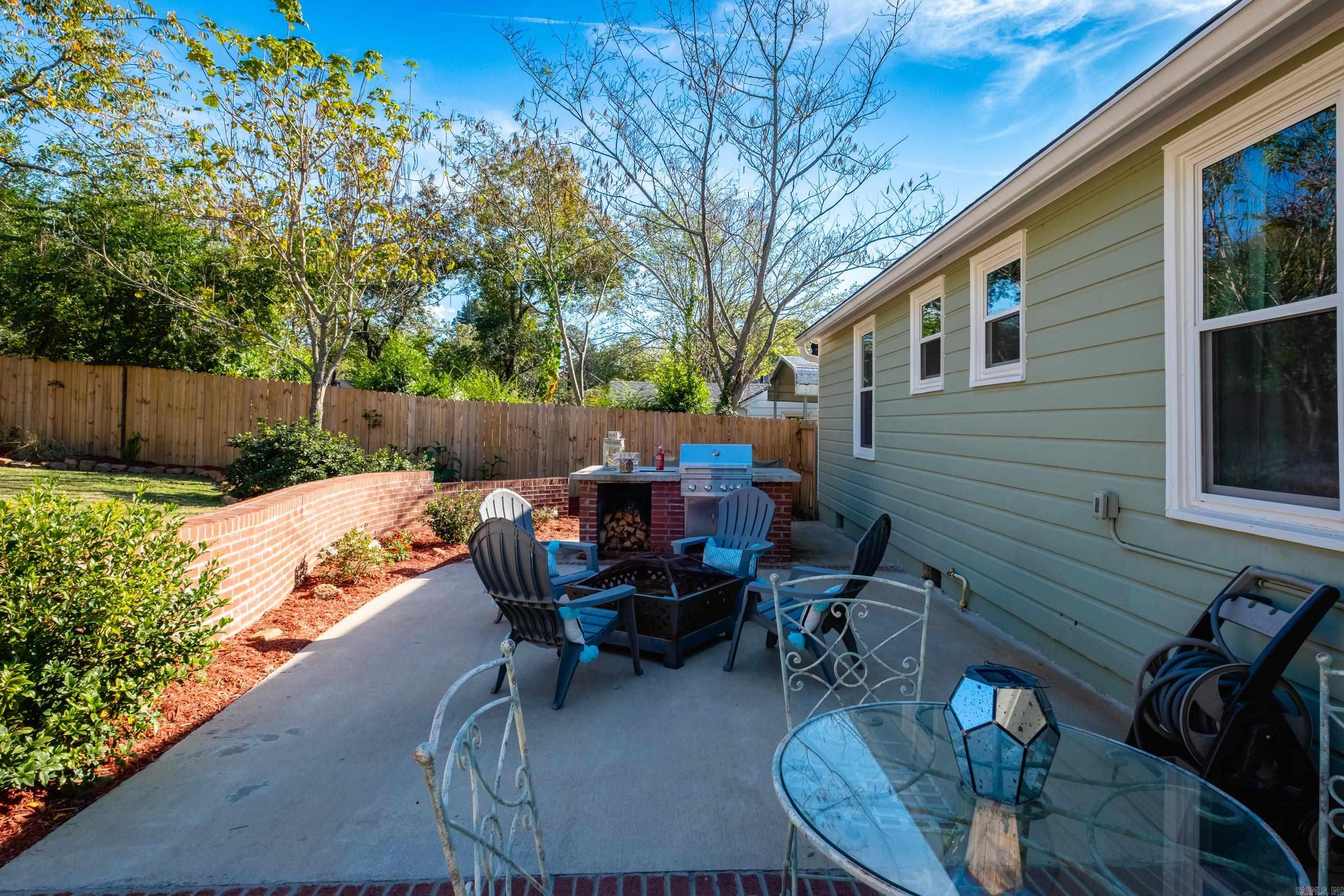 KINGWOOD PLACE - Residential