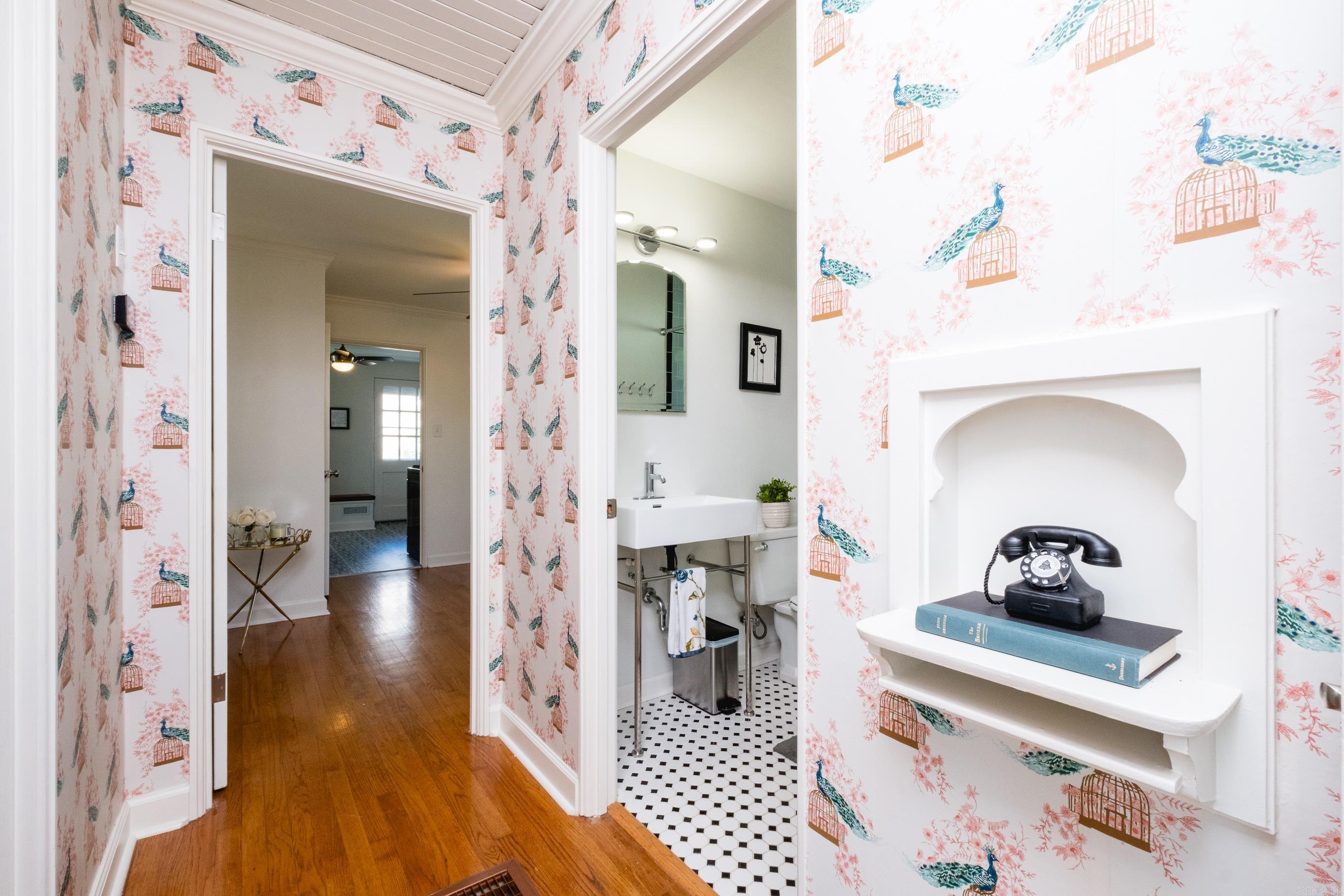 KINGWOOD PLACE - Residential