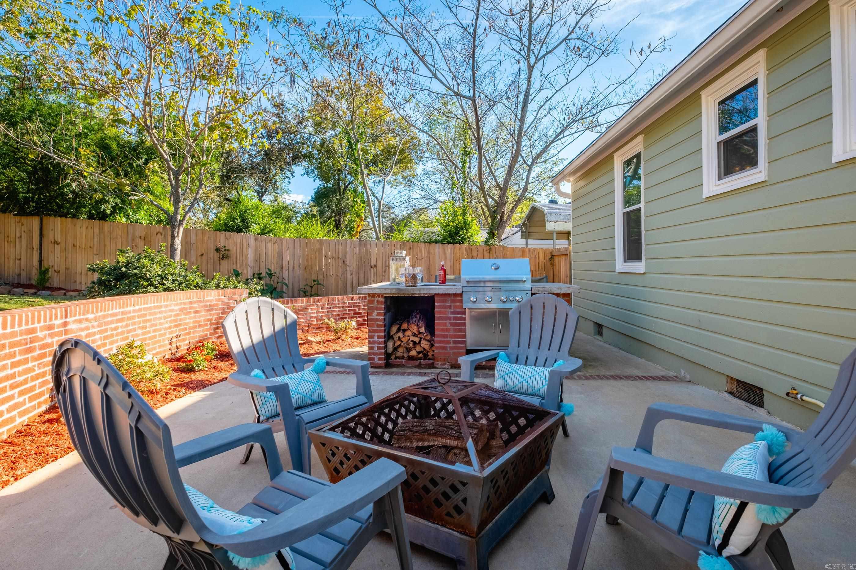 KINGWOOD PLACE - Residential