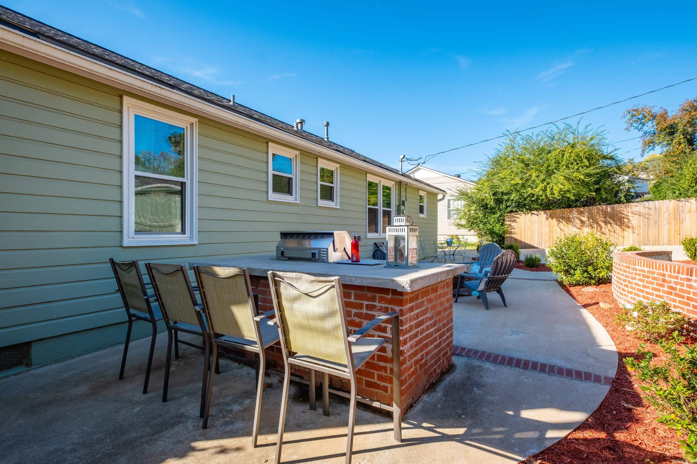 KINGWOOD PLACE - Residential