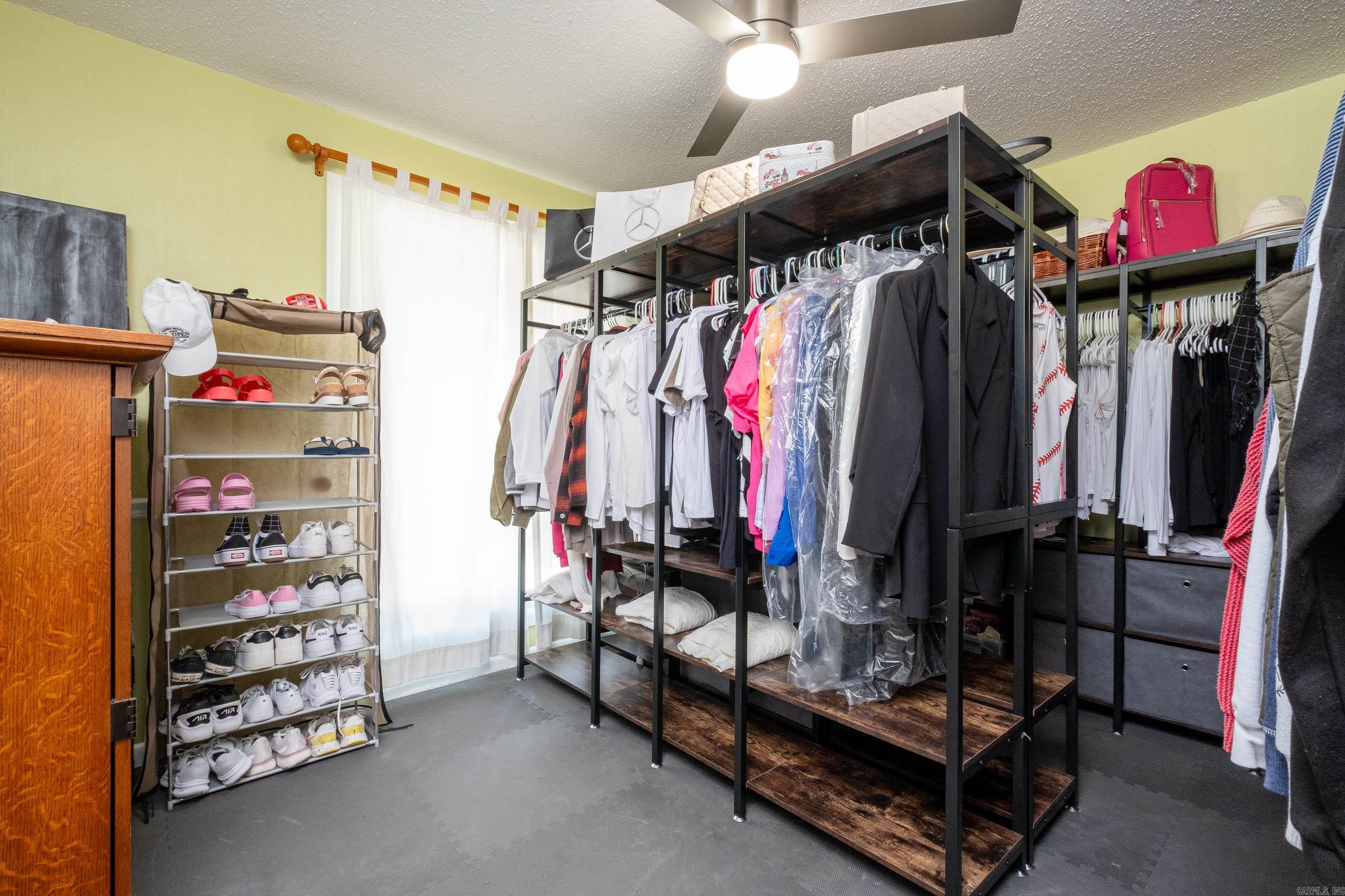 ECHO VALLEY - Residential