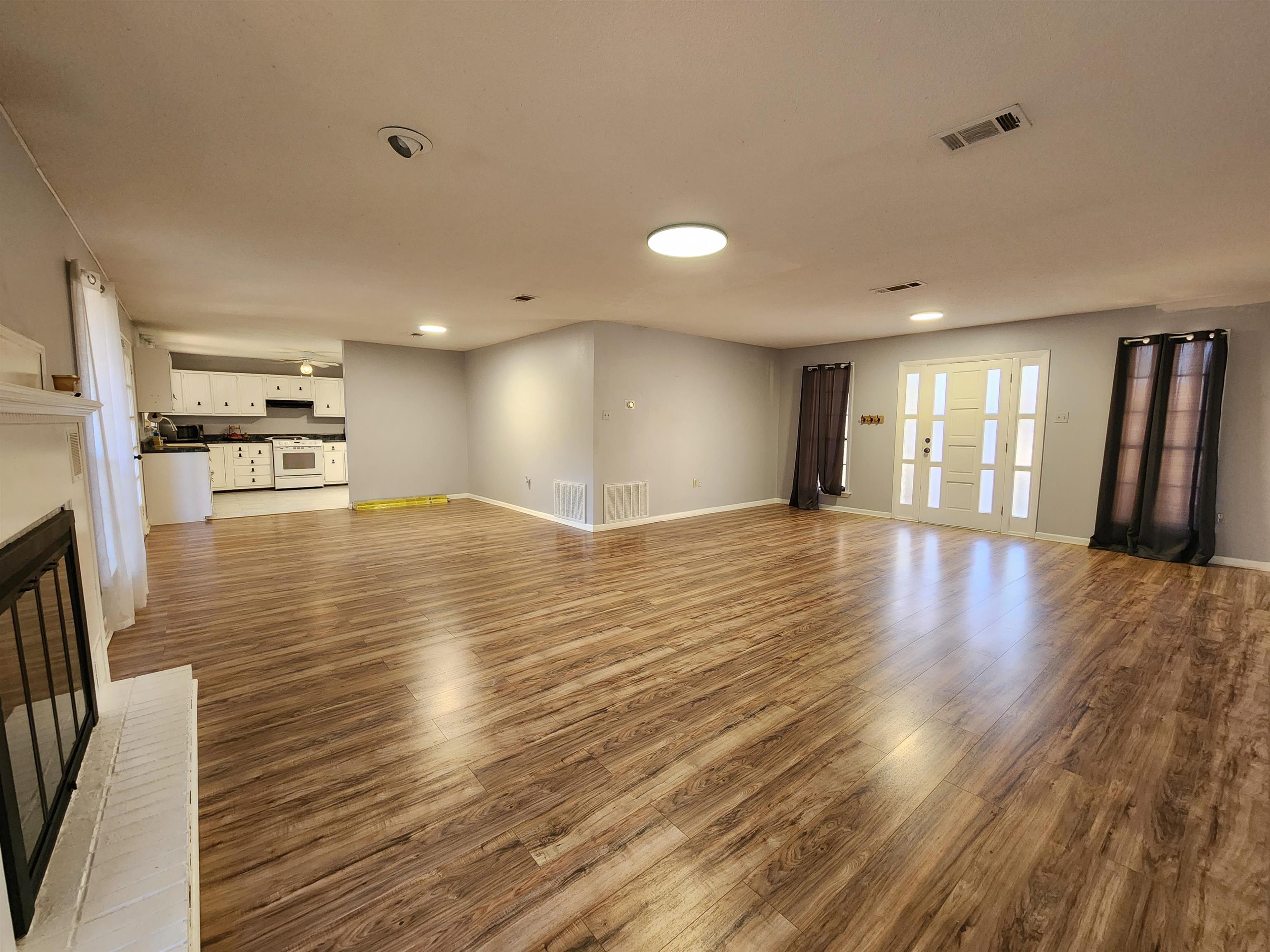 WEST GATE - Residential