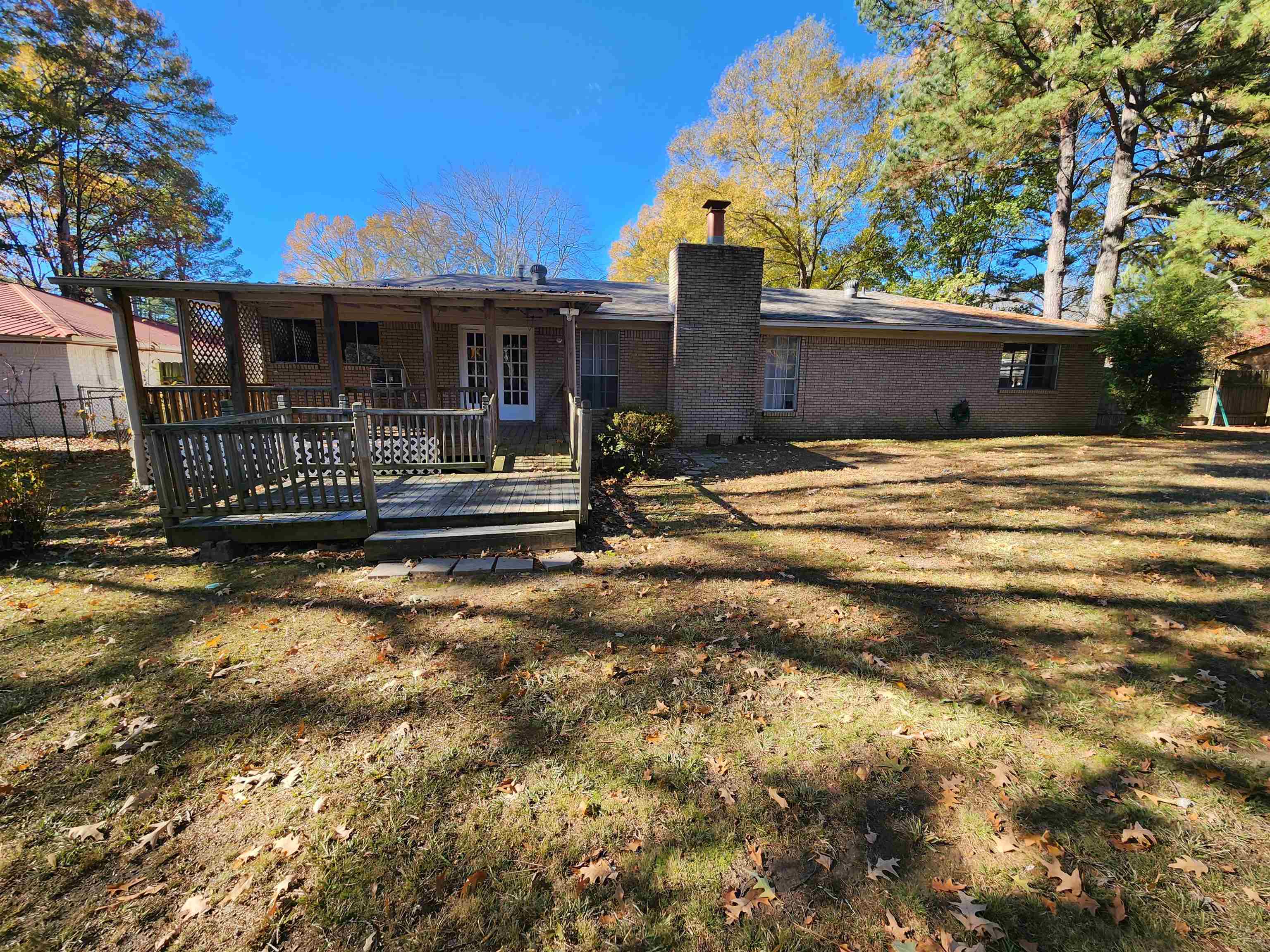 WEST GATE - Residential