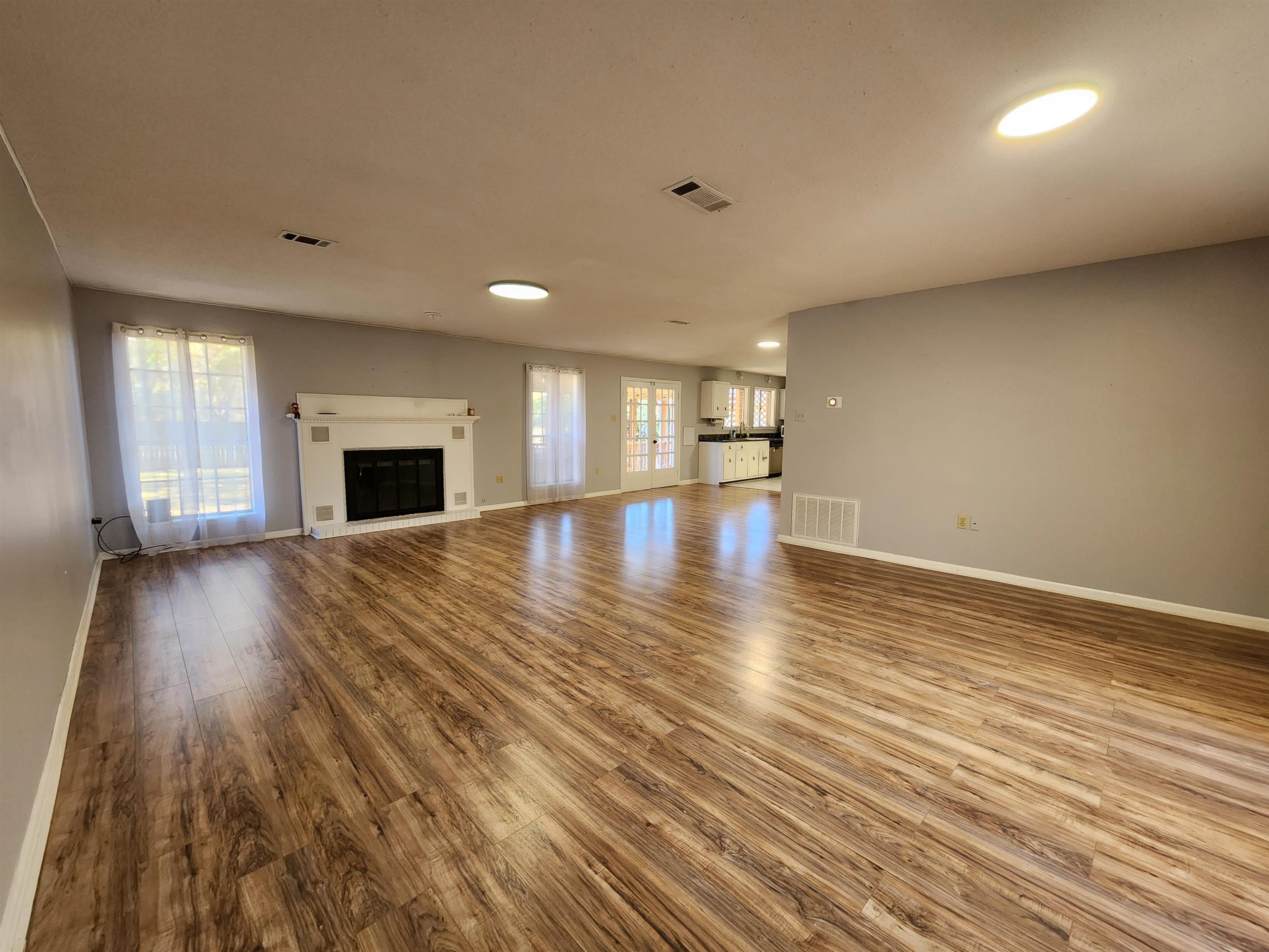 WEST GATE - Residential