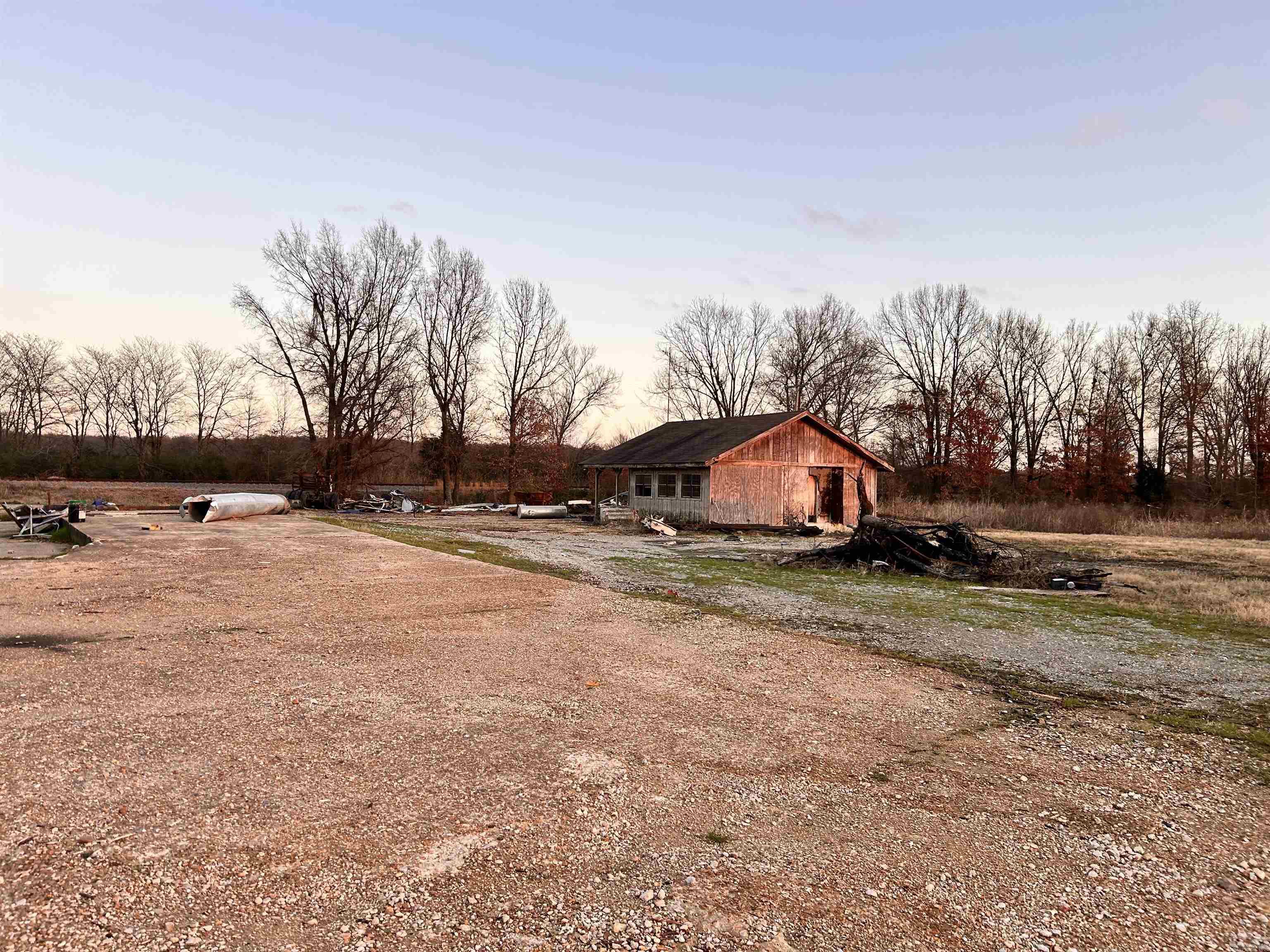 Metes & Bounds - Commercial Sale