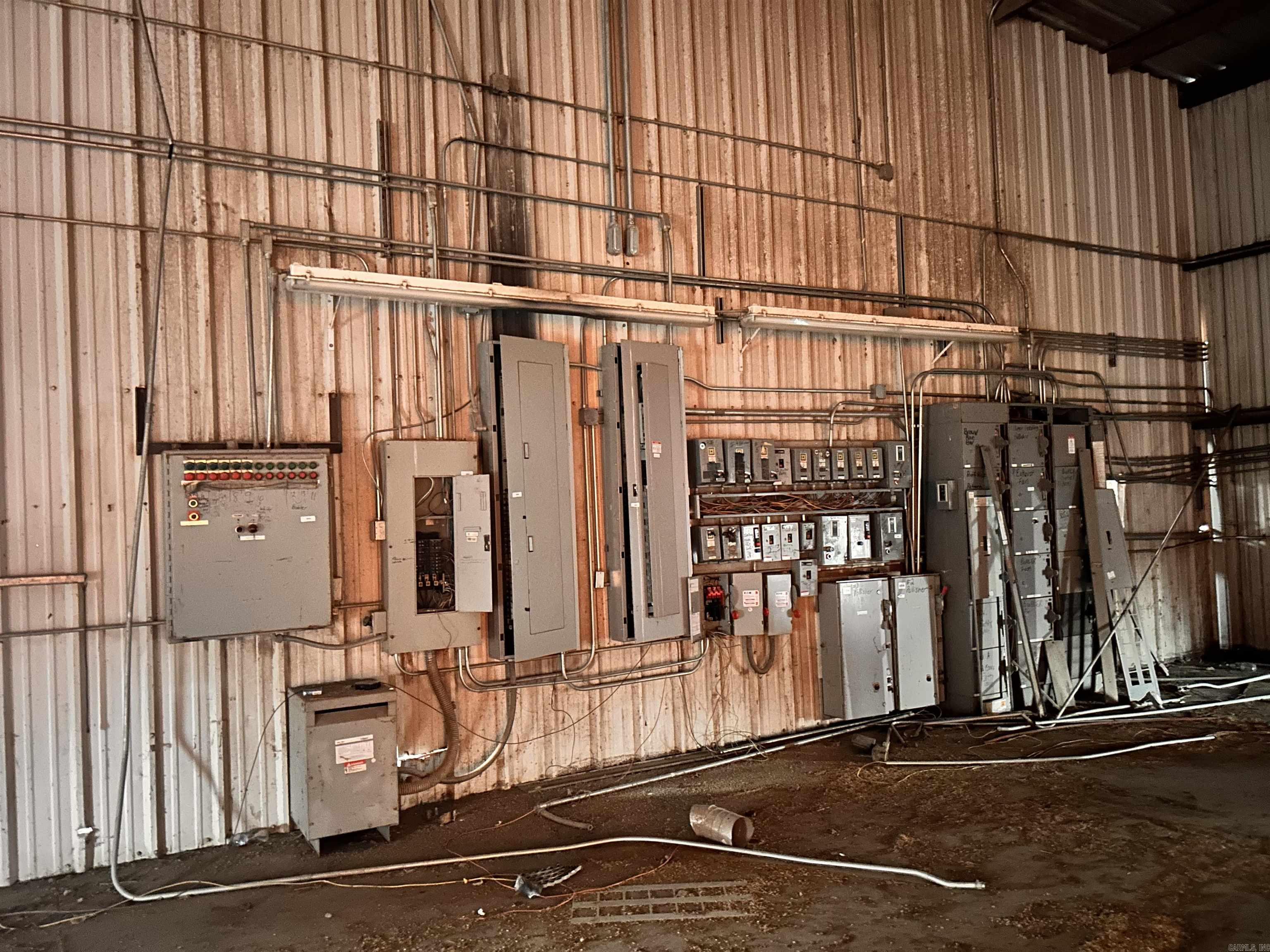Metes & Bounds - Commercial Sale