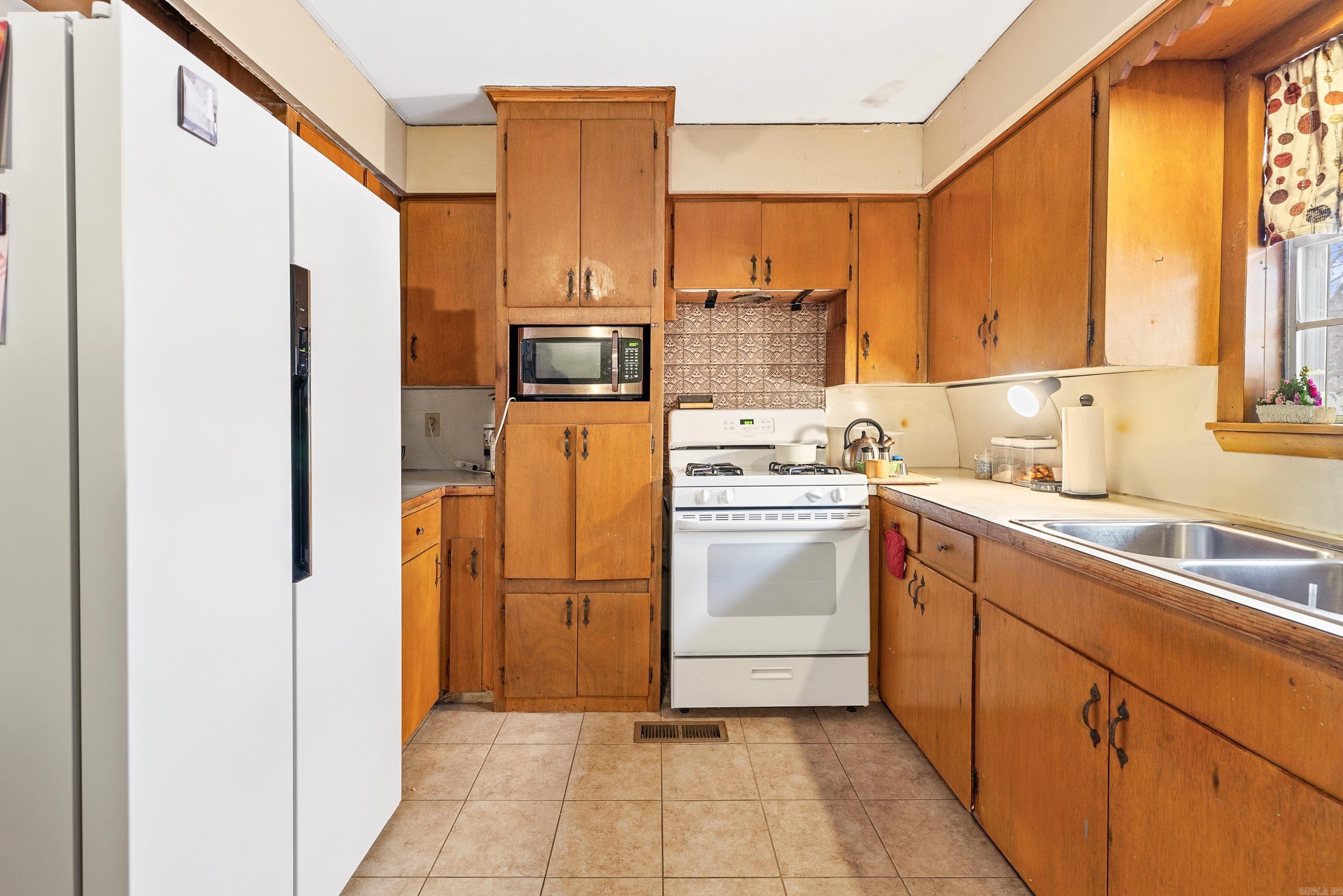 SOUTHERN HILLS - Residential