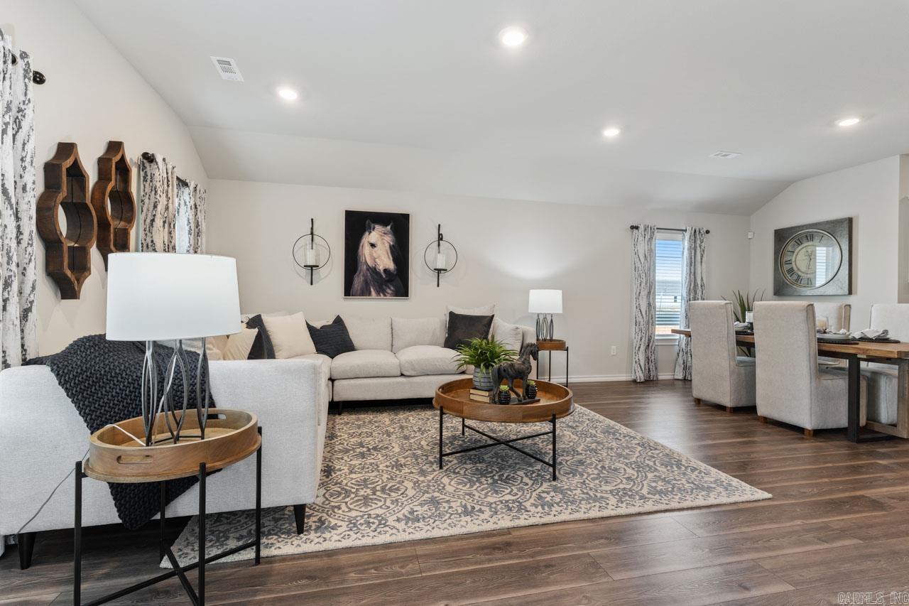 THE RESERVE AT COUNTRY CLUB PHAS - Residential