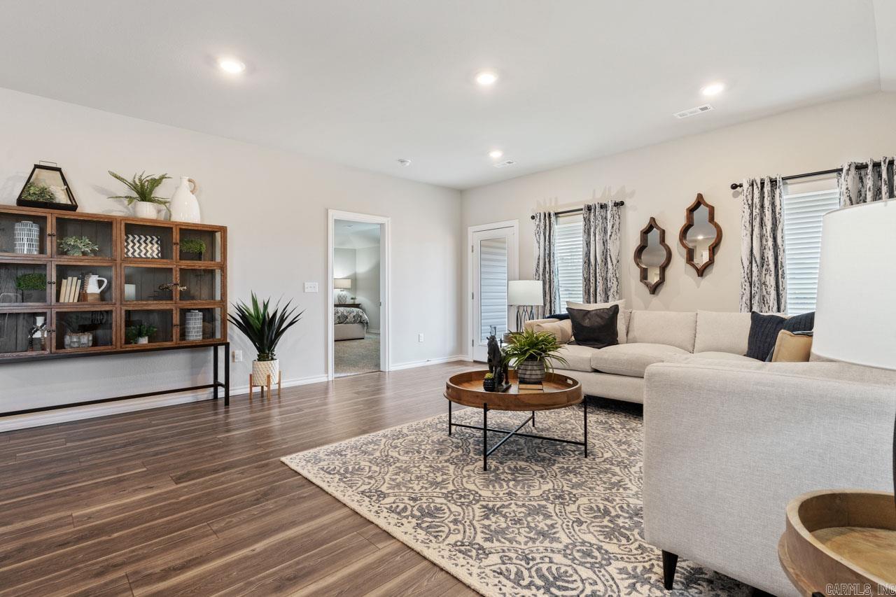 THE RESERVE AT COUNTRY CLUB PHAS - Residential