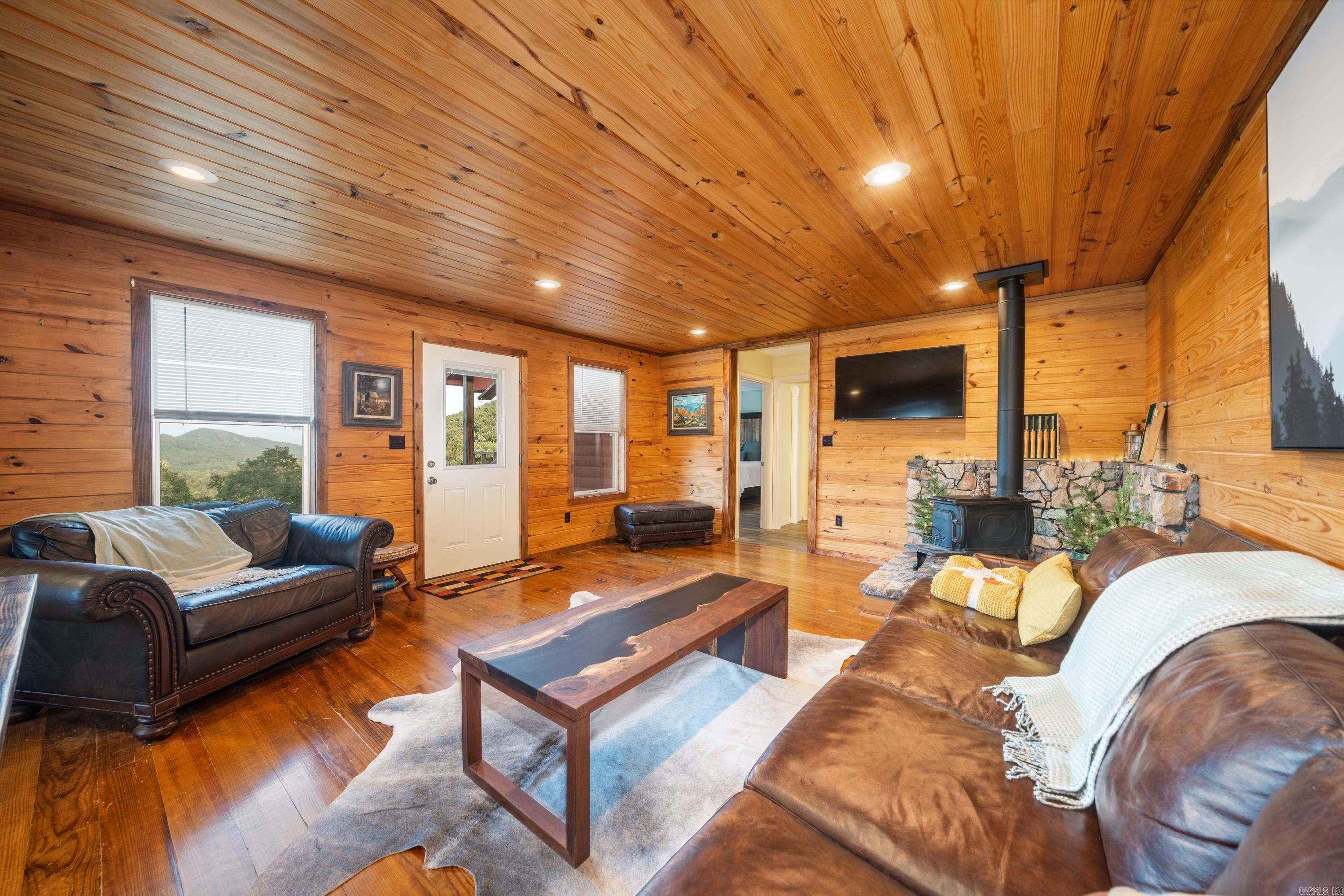 CAMILLA SPRINGS - Residential