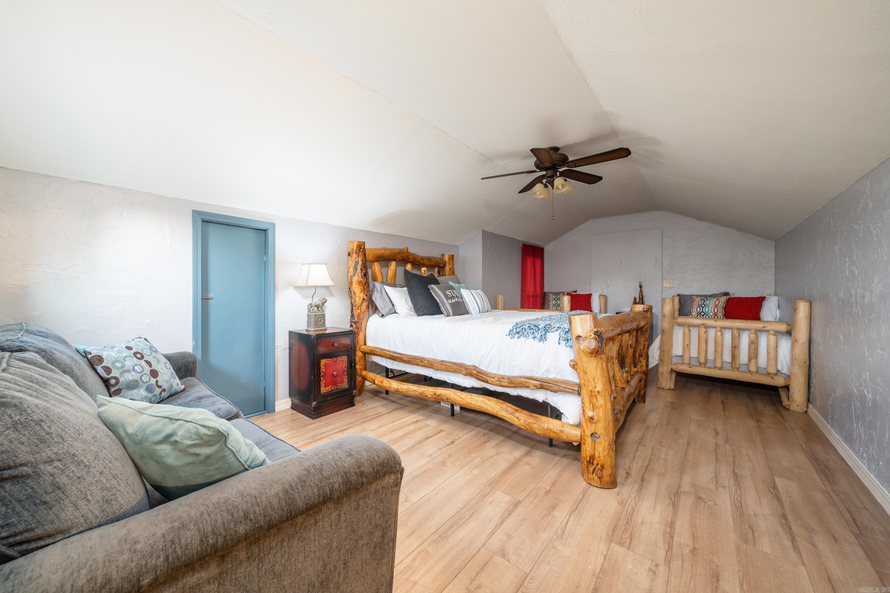 CAMILLA SPRINGS - Residential