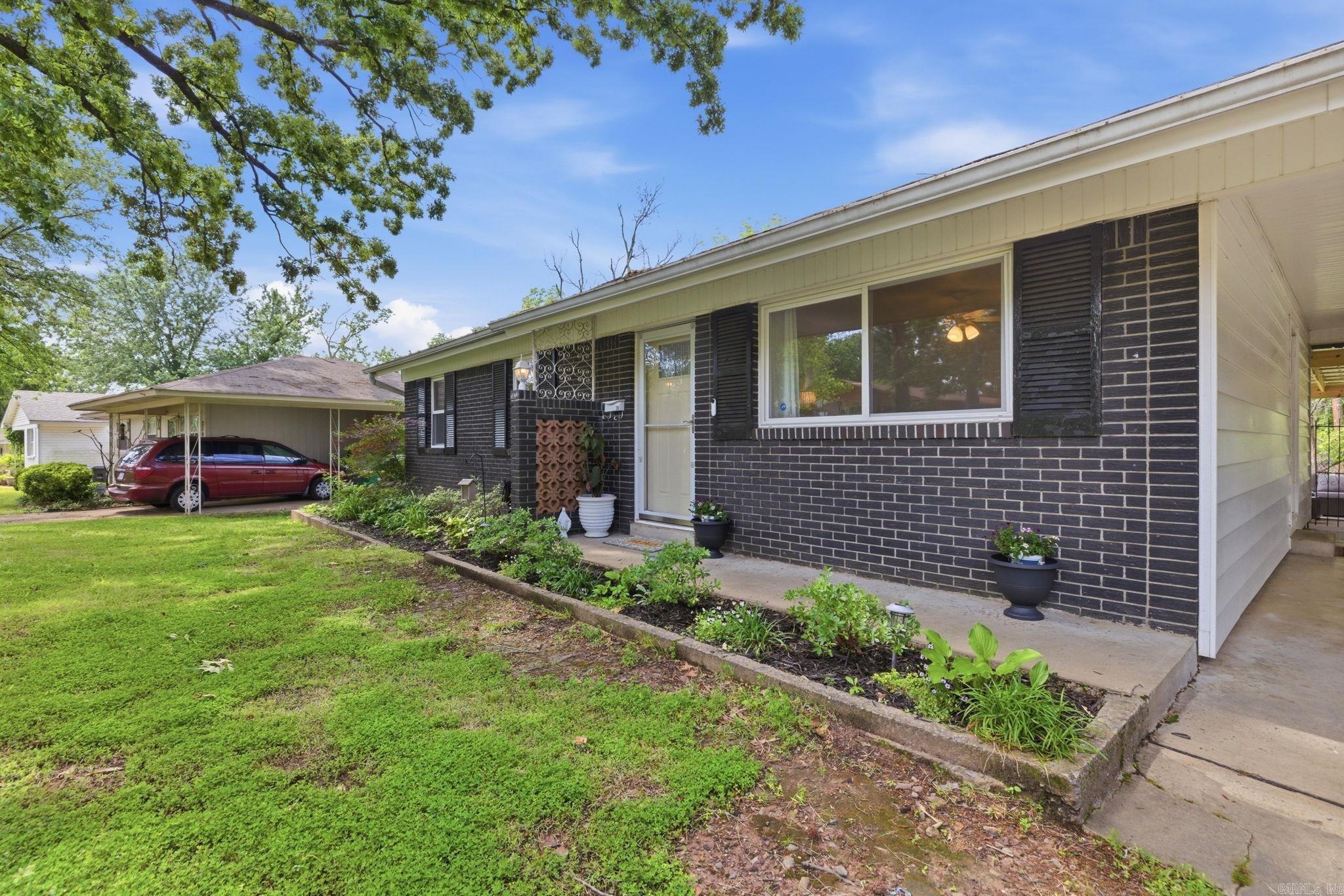 ELLIS ACRES - Residential