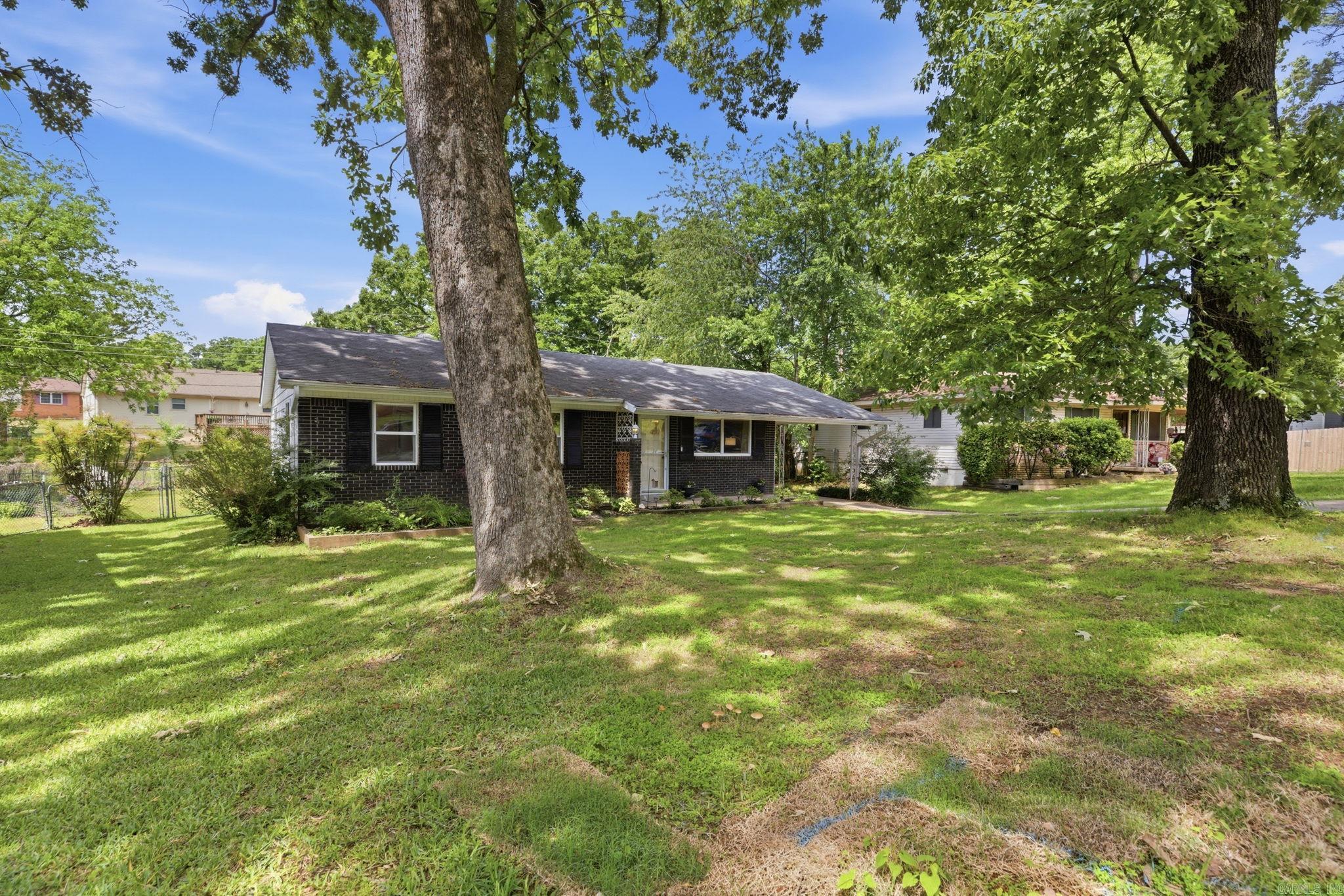 ELLIS ACRES - Residential