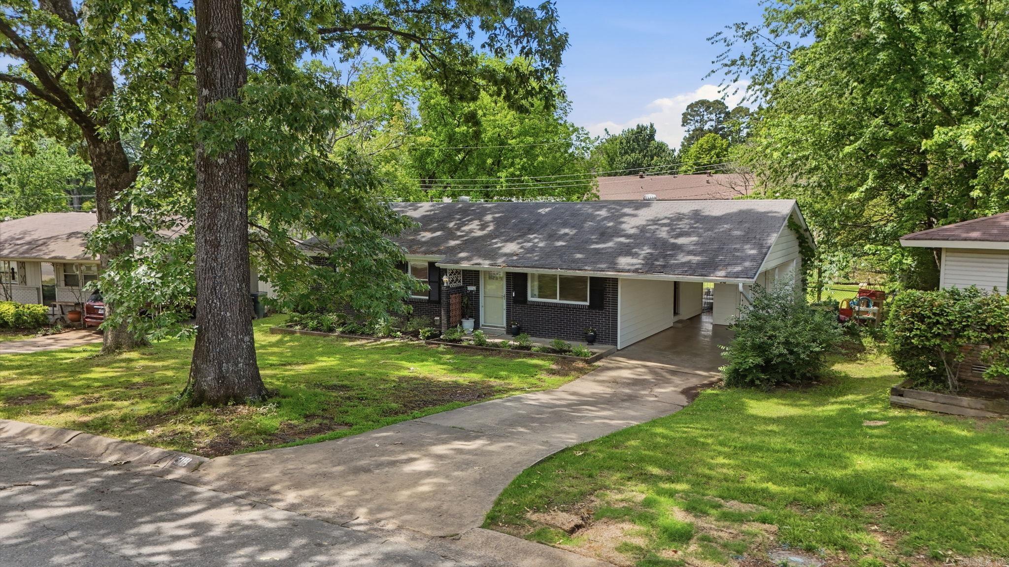 ELLIS ACRES - Residential