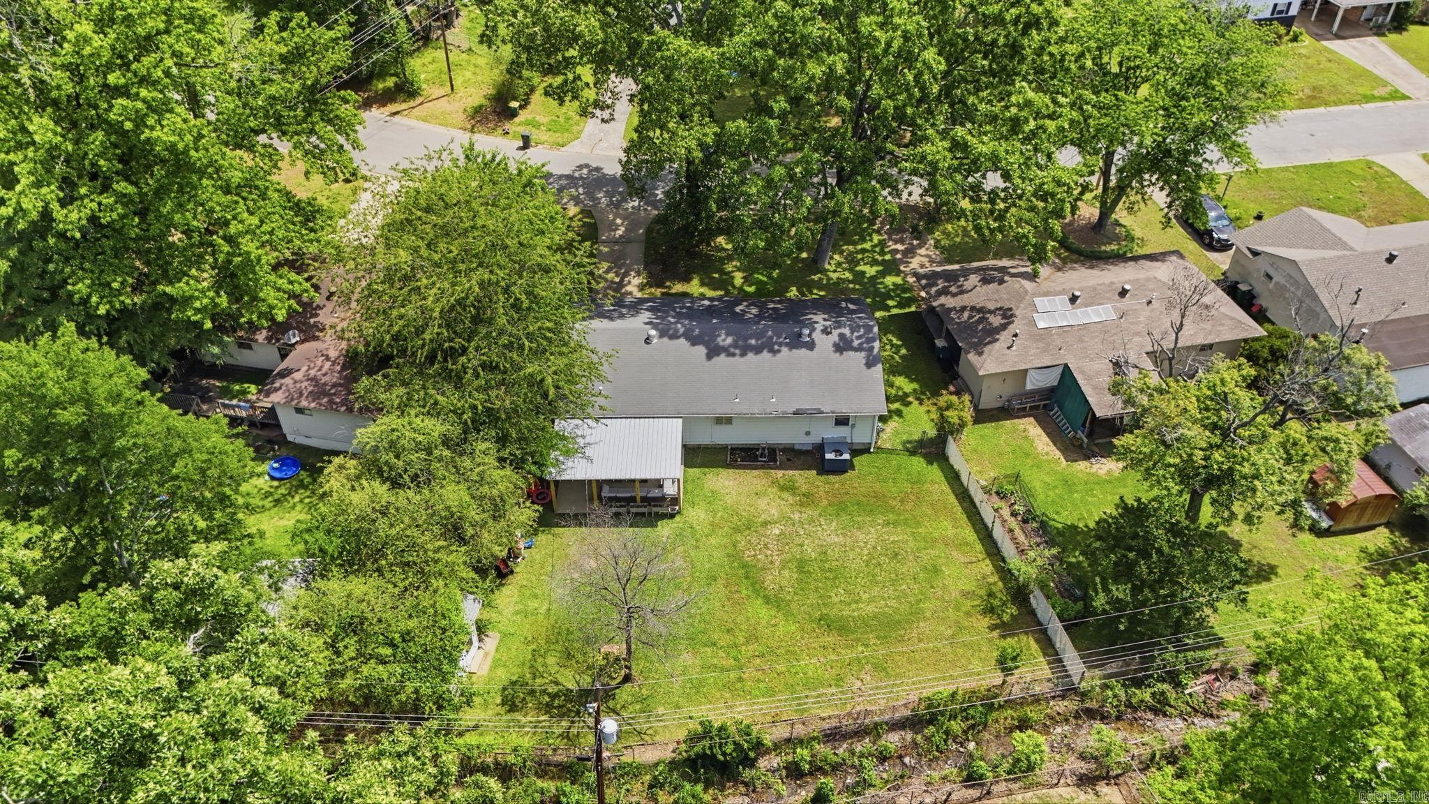 ELLIS ACRES - Residential