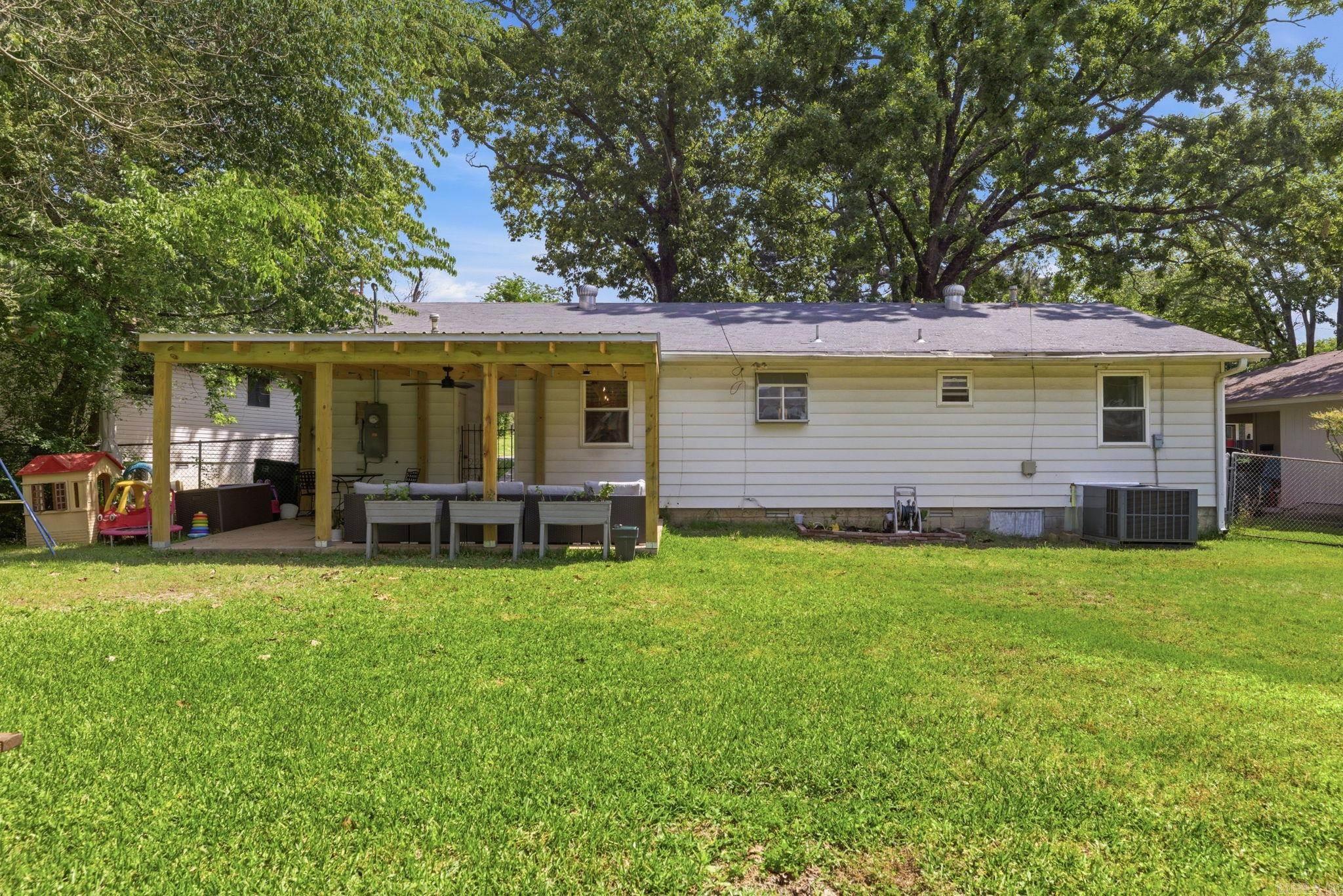 ELLIS ACRES - Residential