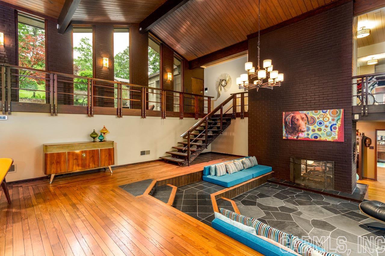 RIVER RIDGE - Residential