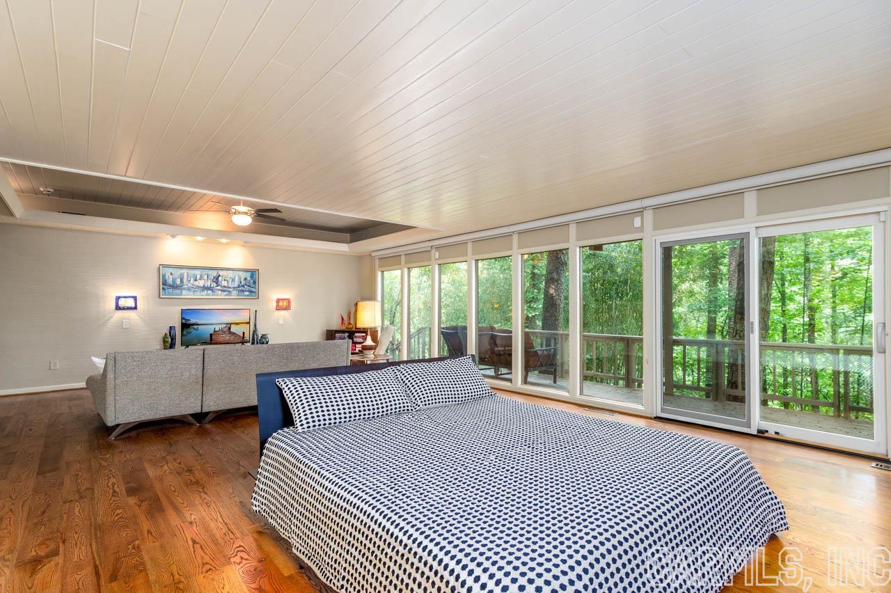 RIVER RIDGE - Residential