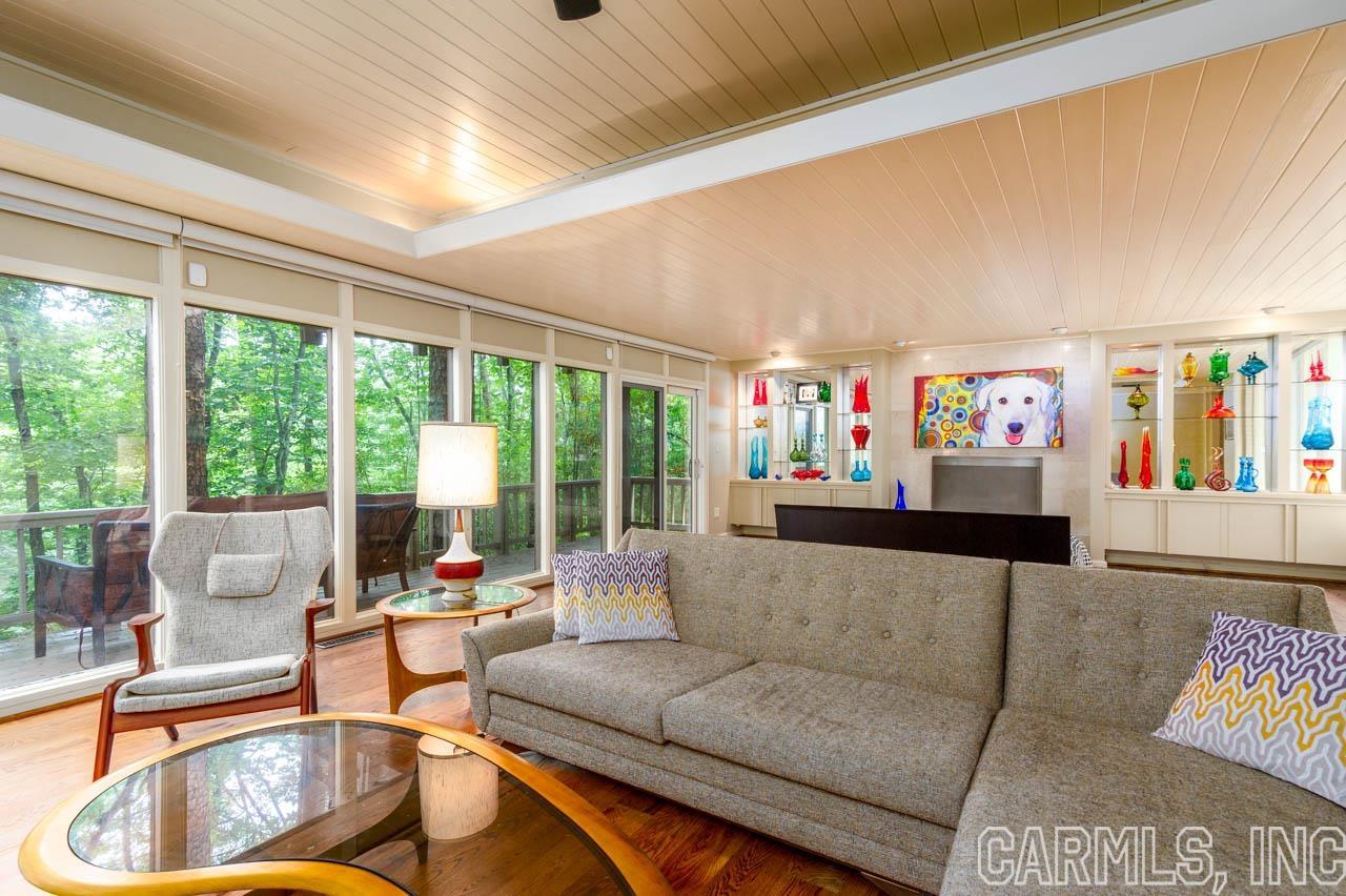 RIVER RIDGE - Residential