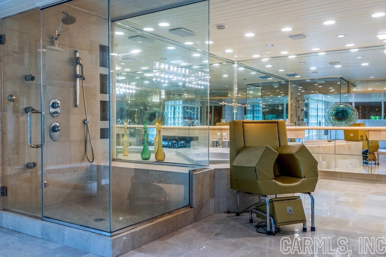 RIVER RIDGE - Residential